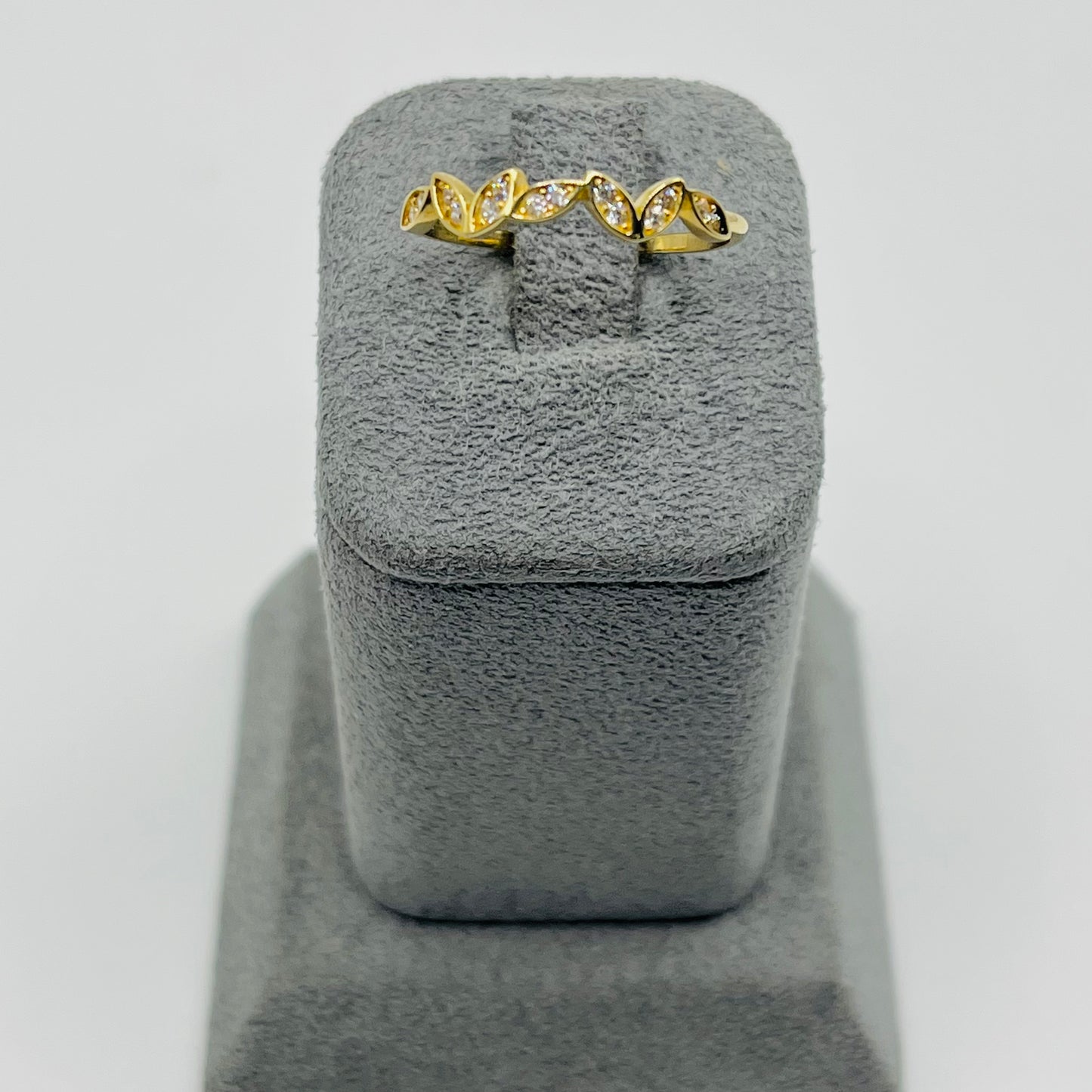 10k Gold CZ Detailed Band Ring