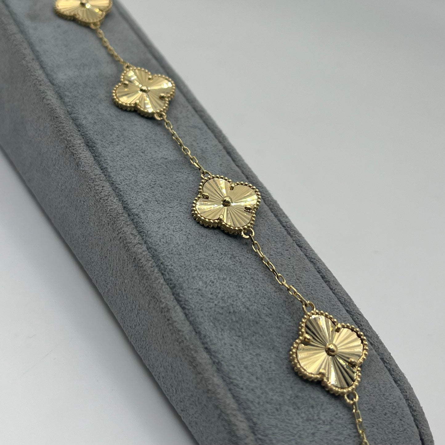 14k Gold Fancy Clover Bracelet (LRG)