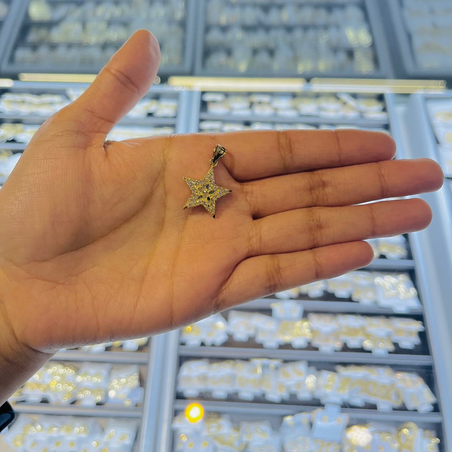 10k Gold Cz Nugget Star Charm (M)