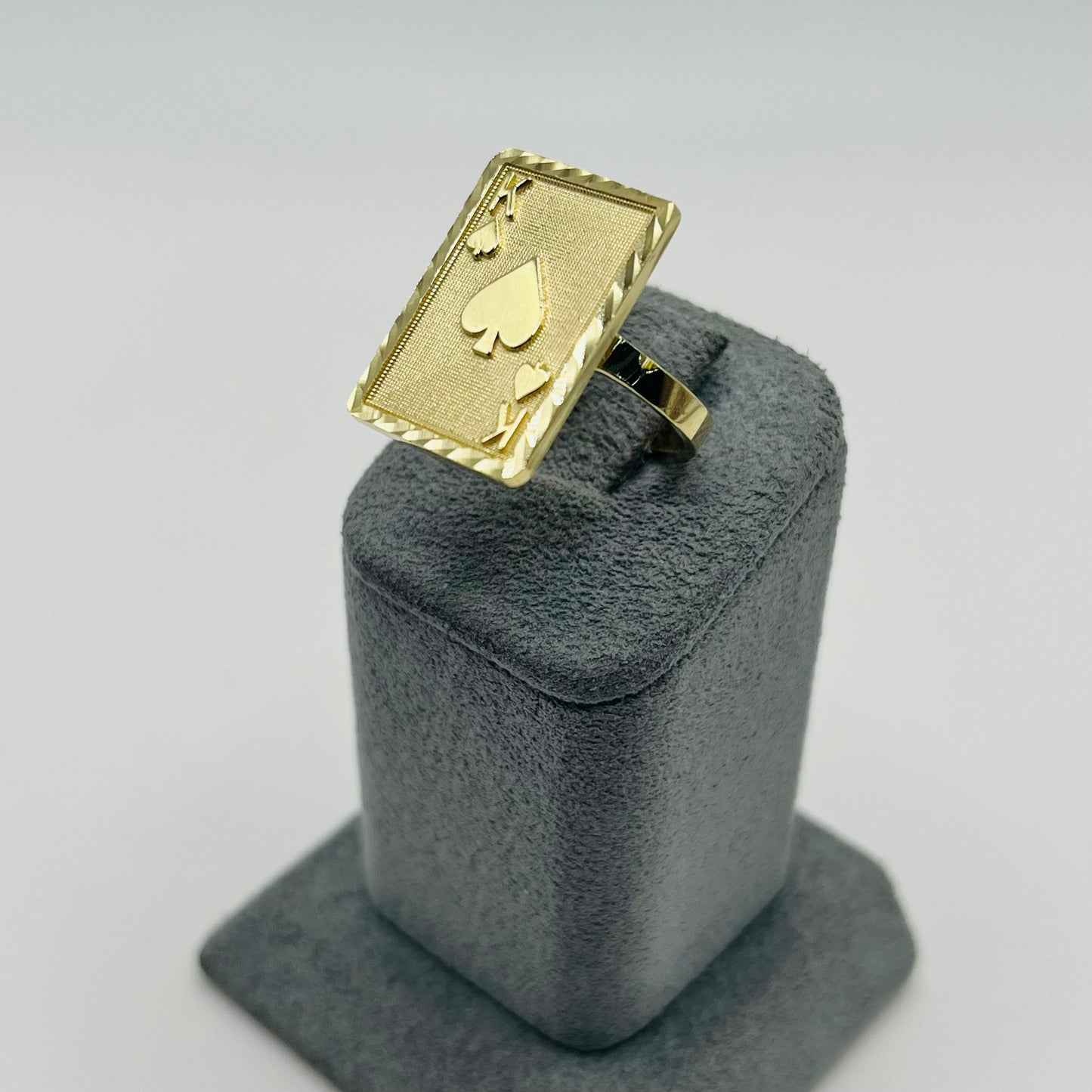 10k Gold King Card Ring