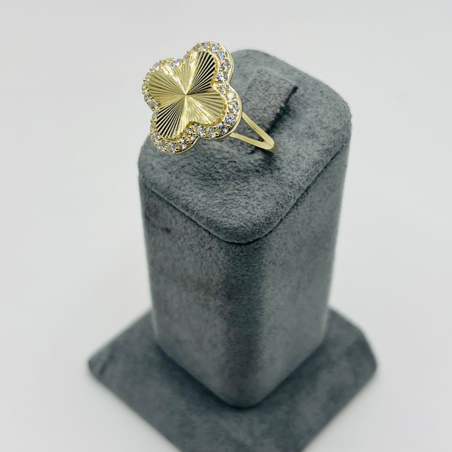 10k Gold Fancy Cz Outlined Clover Ring (LRG)