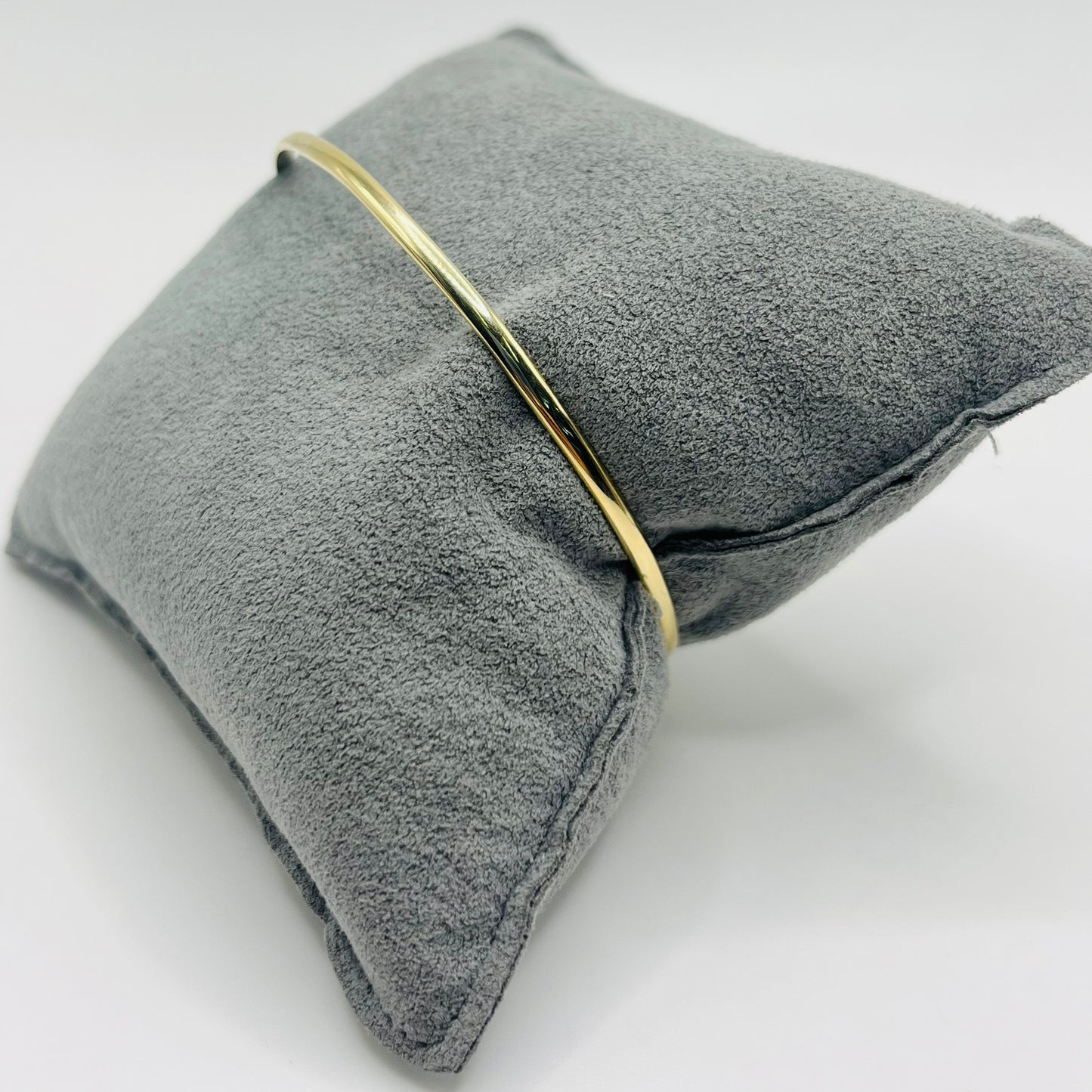 10k Gold High Polish Bangle