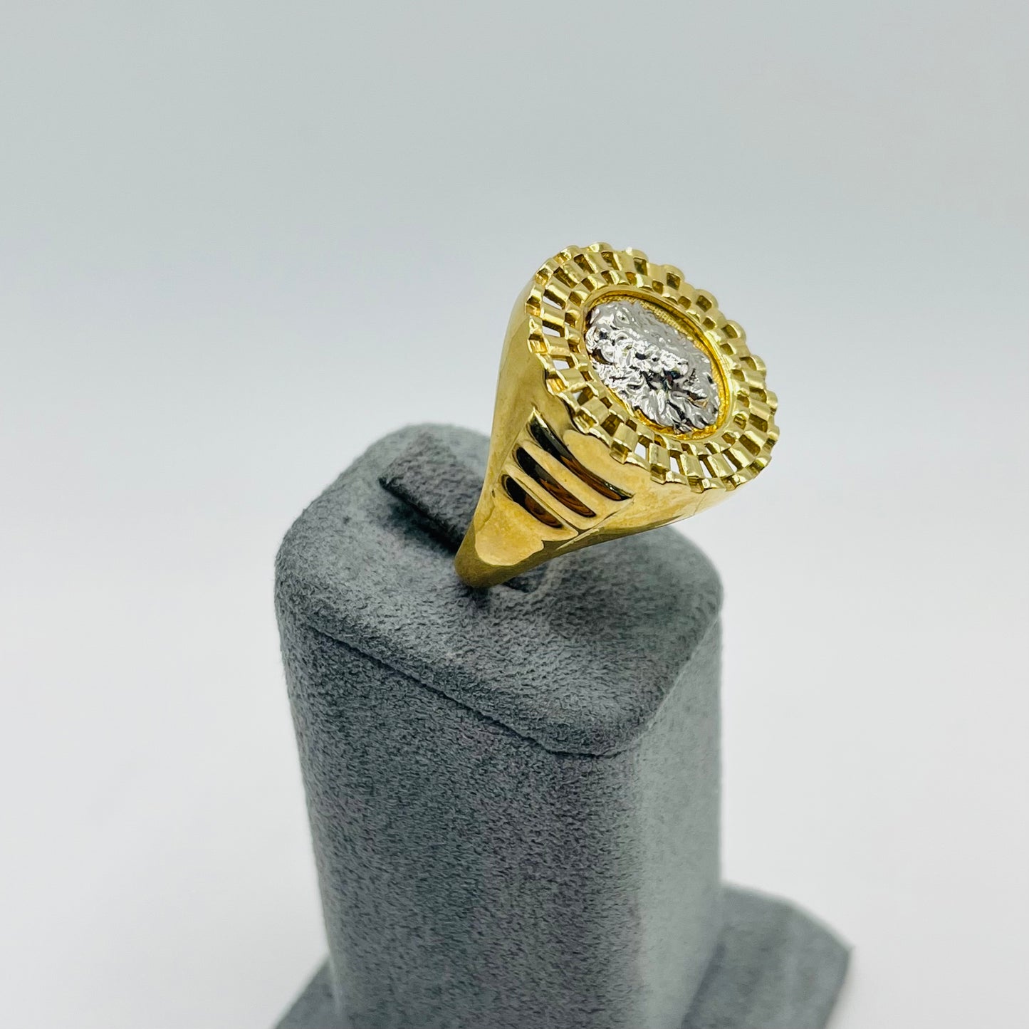 10k Gold Lion Rx Round Border Ring