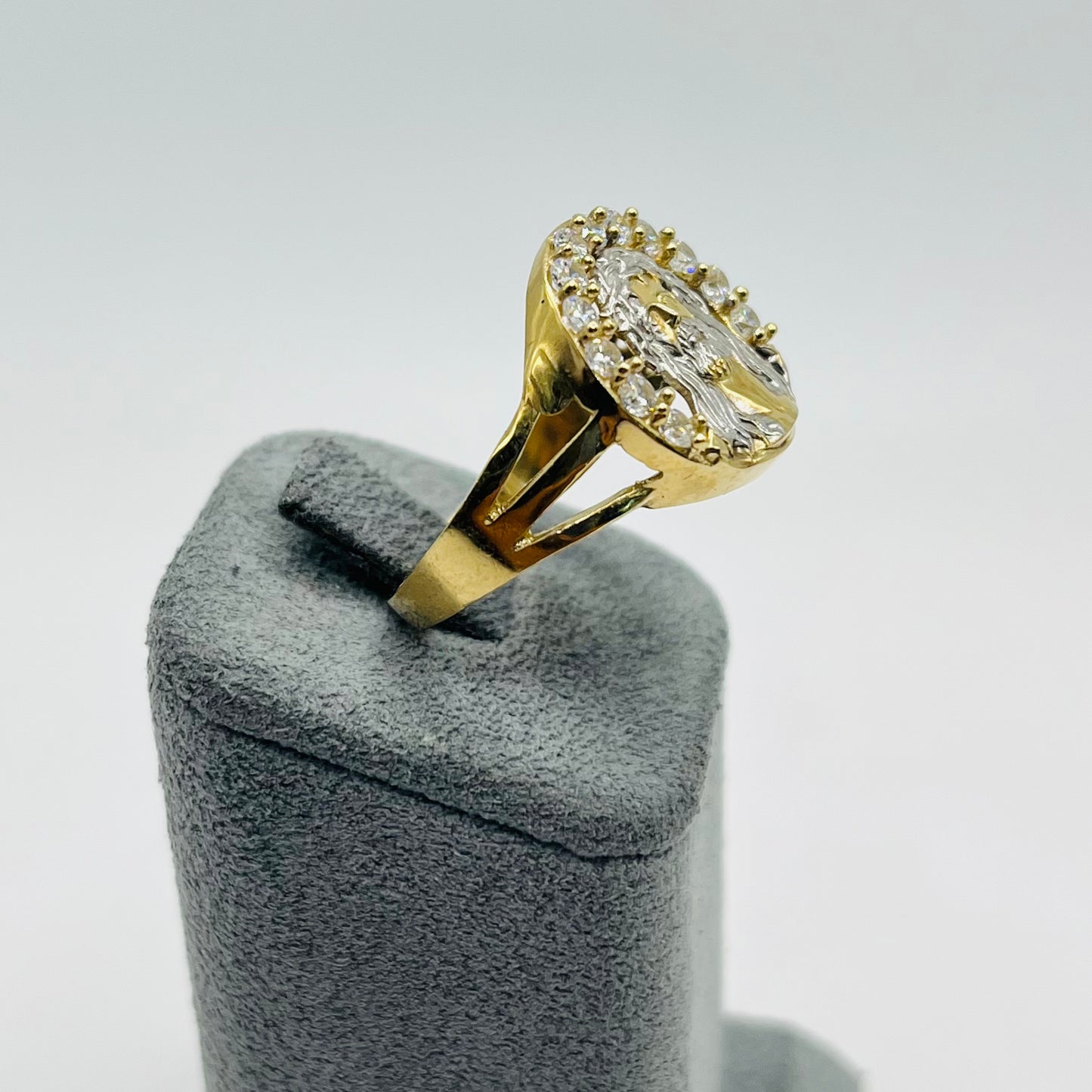 10k Gold Round Cz Jesus Face Ring