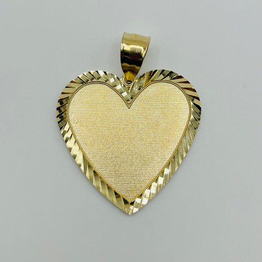 14k Gold Heart Diamond Cut Border Picture Pendant (31mm)