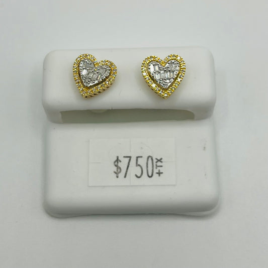 14k Gold Natural Diamond Princess Heart Earrings (Screwback)