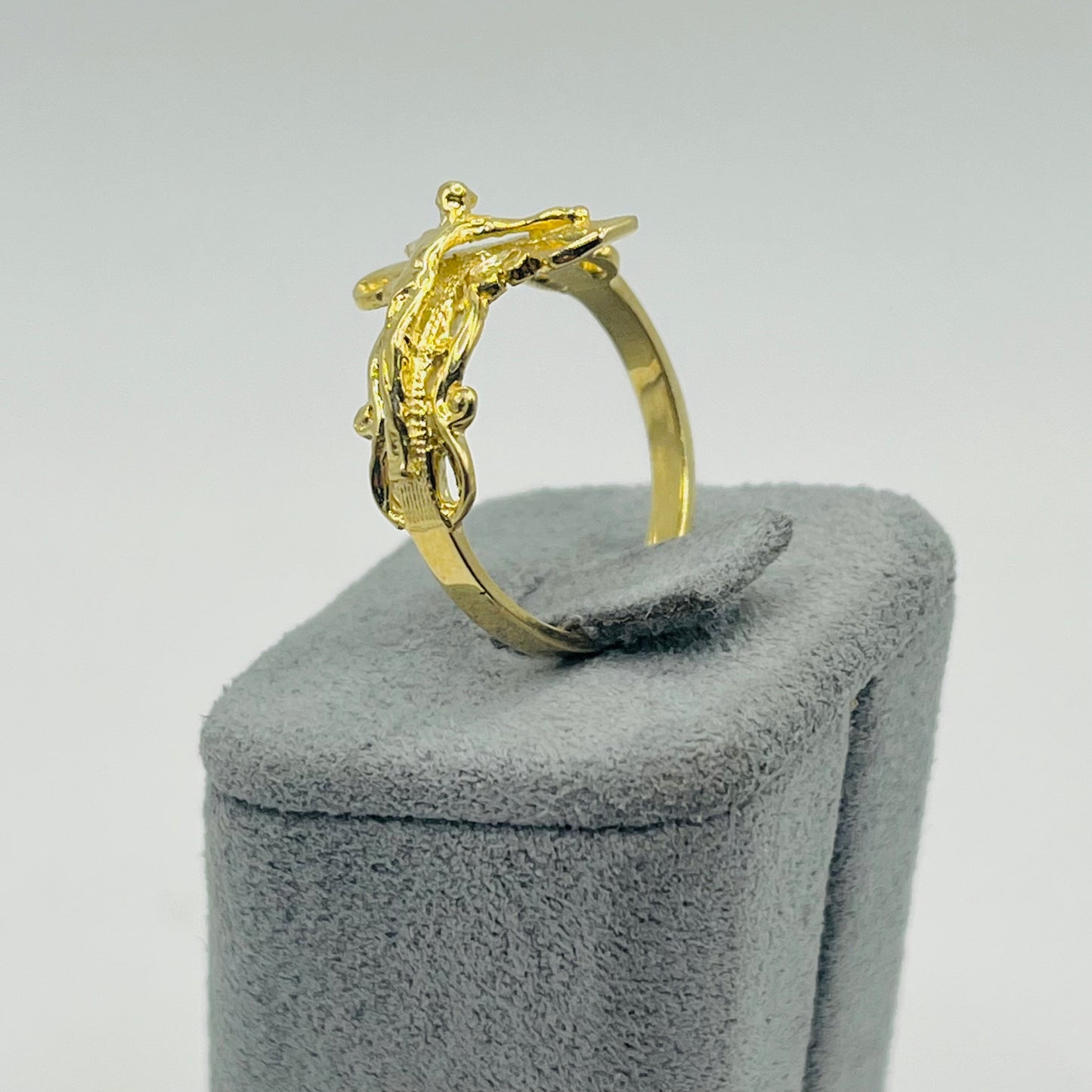 10k Gold Fancy Sideways Cross Ring