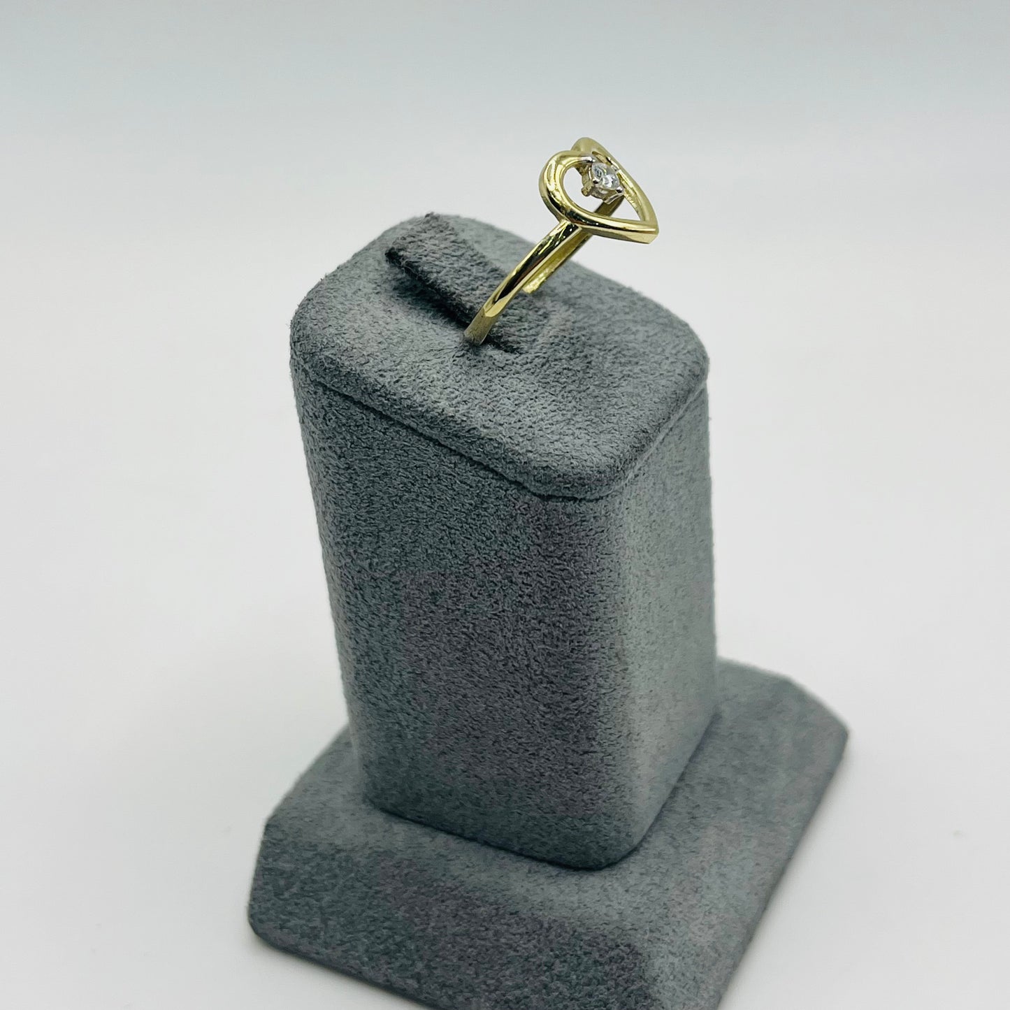 10k Gold HeartBeam Ring