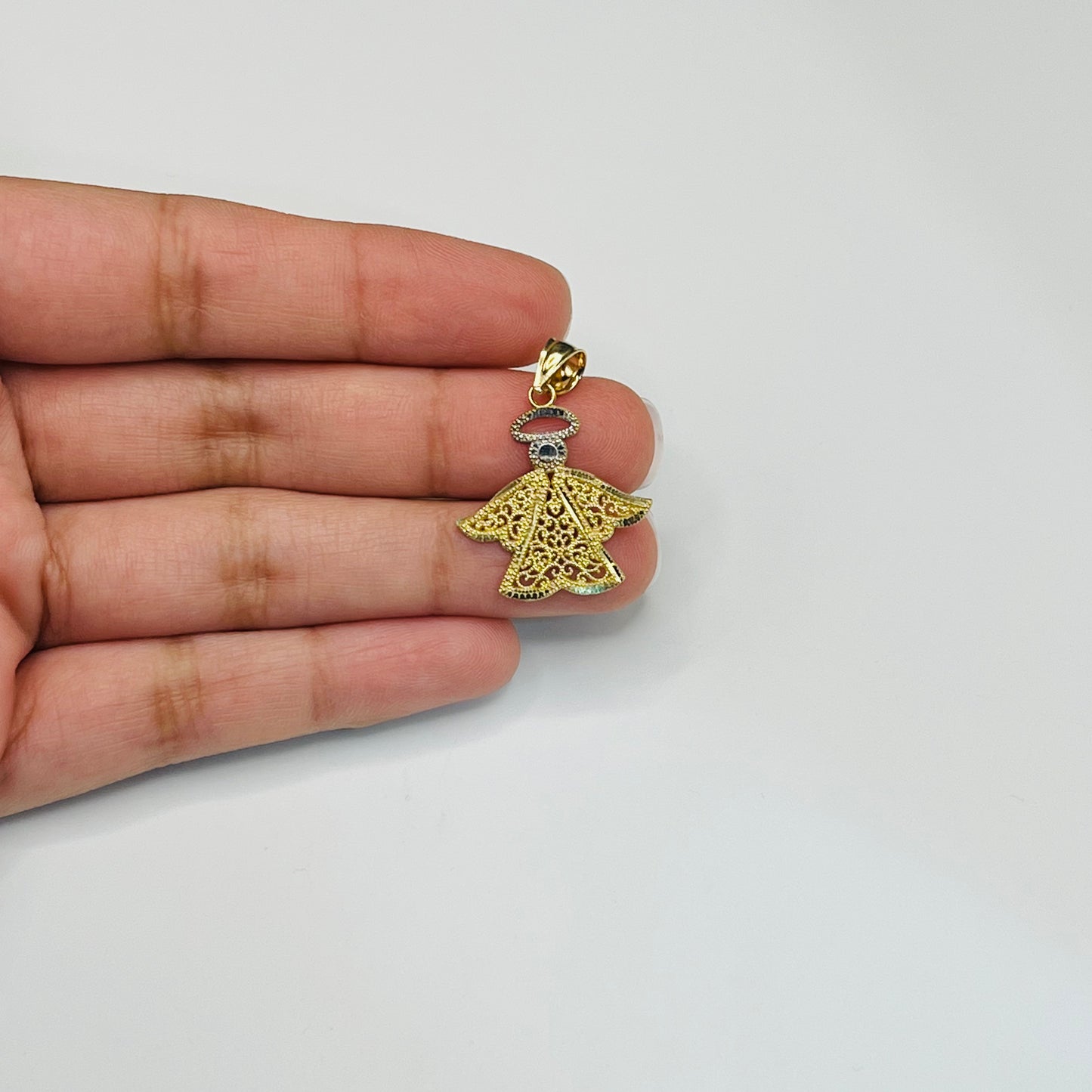 10k Gold Ángel Charm