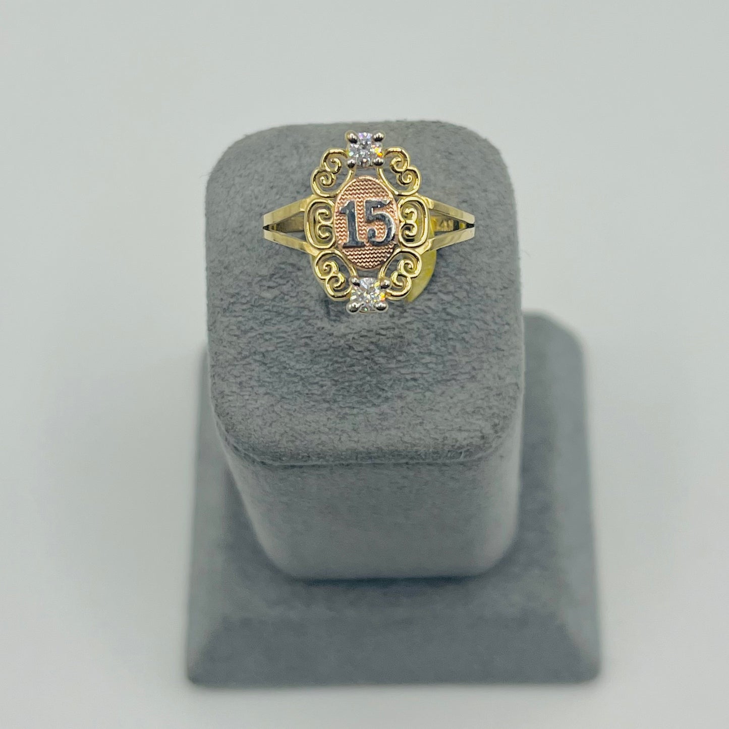 14K Gold Elegante Quince Ring