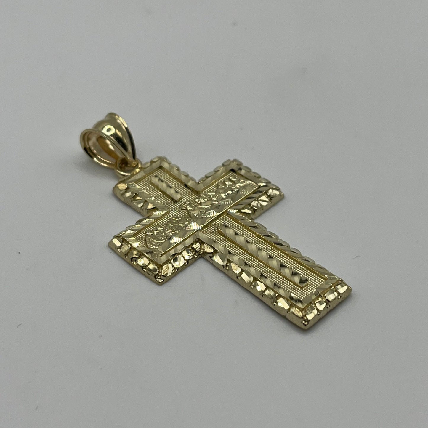 10k Gold Dc Outlined Last Supper Cross