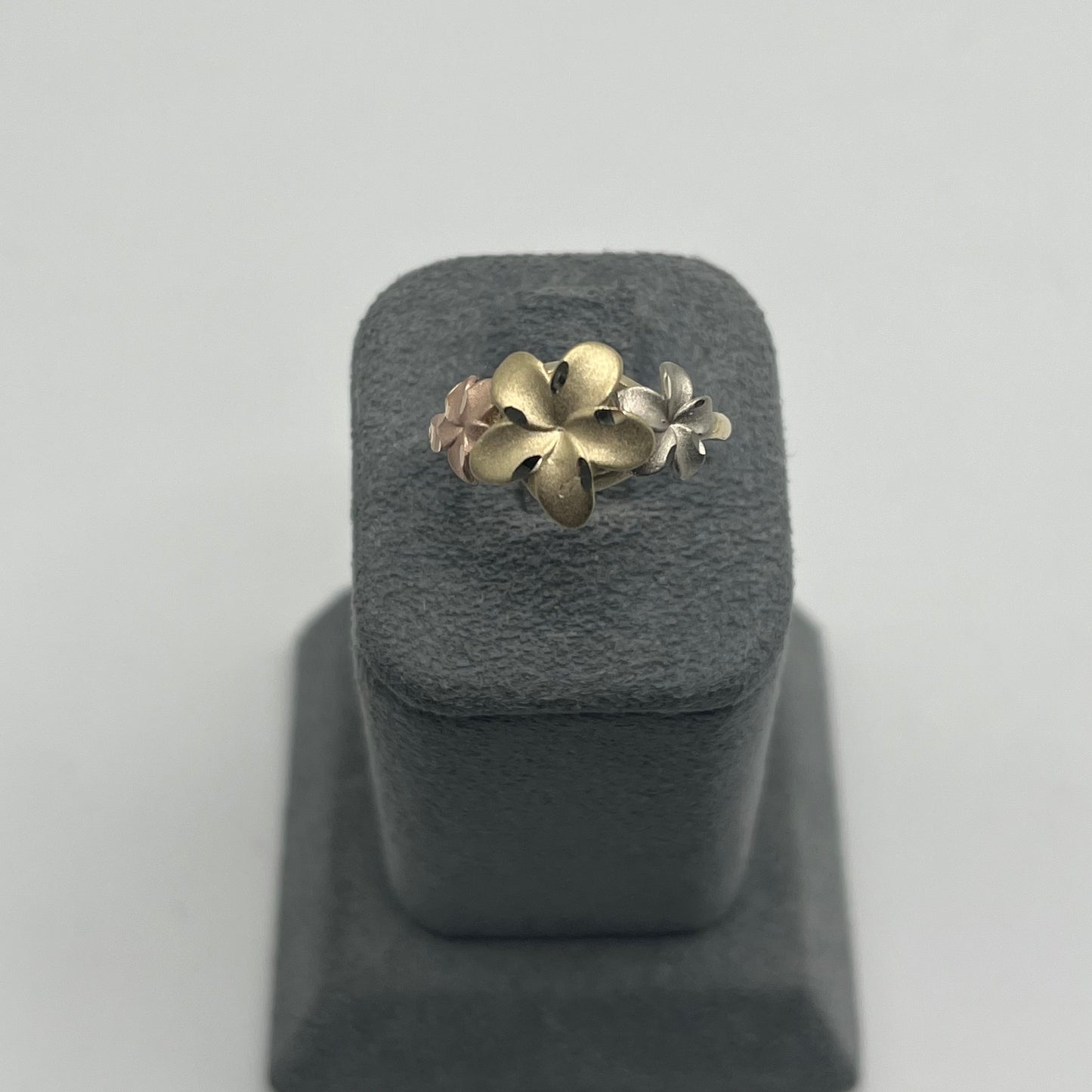 10k Gold Hibiscus Tri-Color Matte Ring (Small)