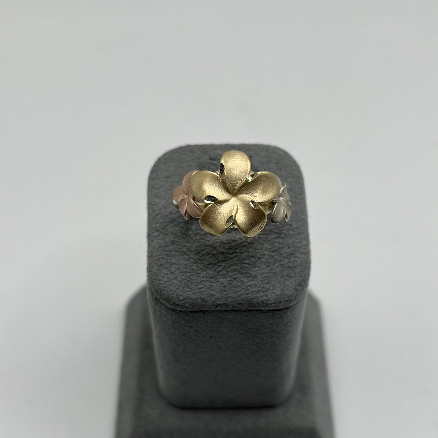 10k Gold Hibiscus Tri-Color Matte Ring (Large)