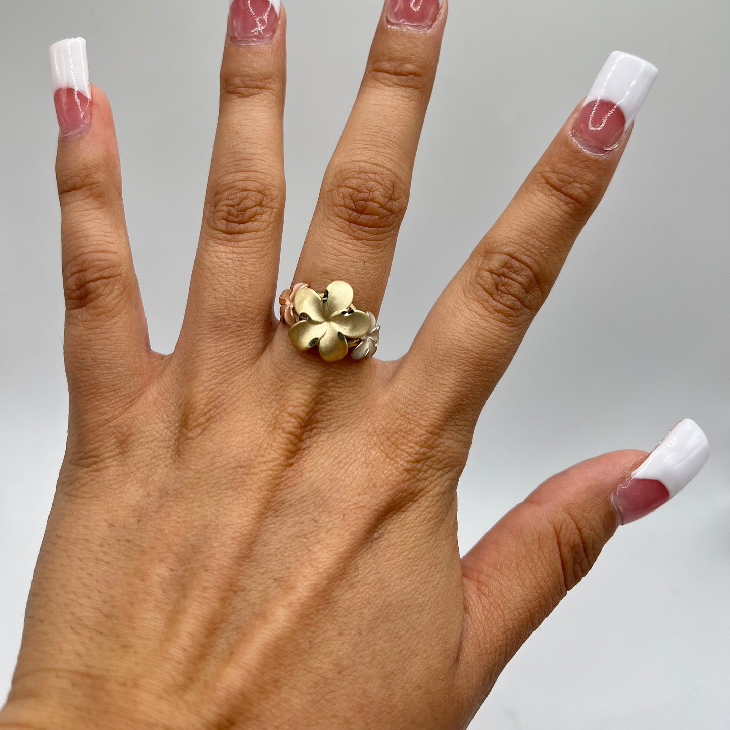 10k Gold Hibiscus Tri-Color Matte Ring (Large)