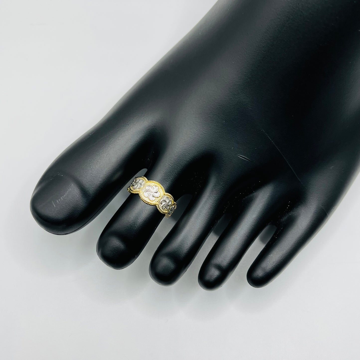 10k Gold Two Tone Flower Toe Ring