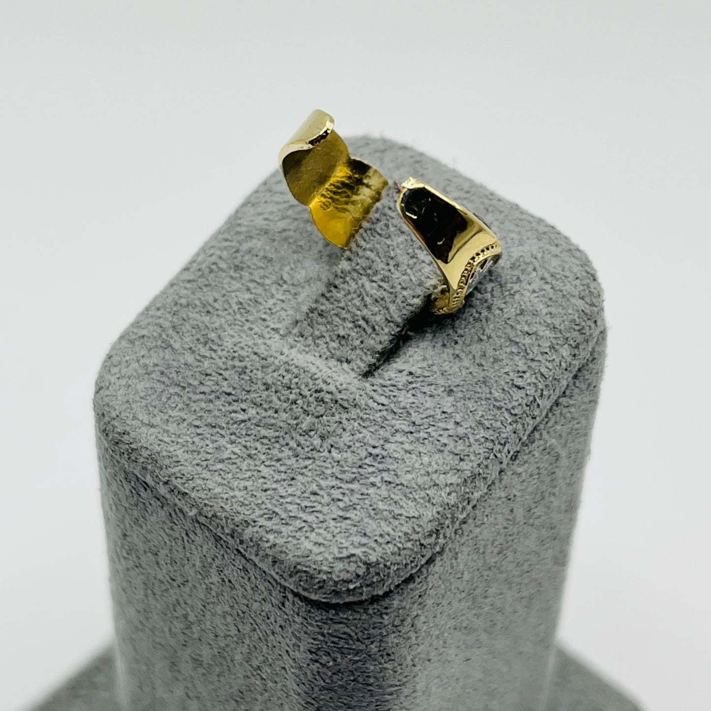 10k Gold Two Tone Flower Toe Ring