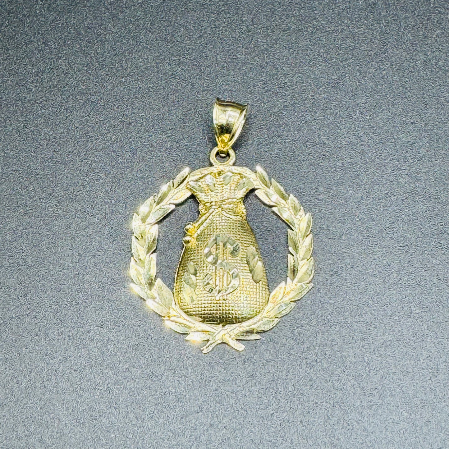 10K Gold Moneybag Wreath Charm