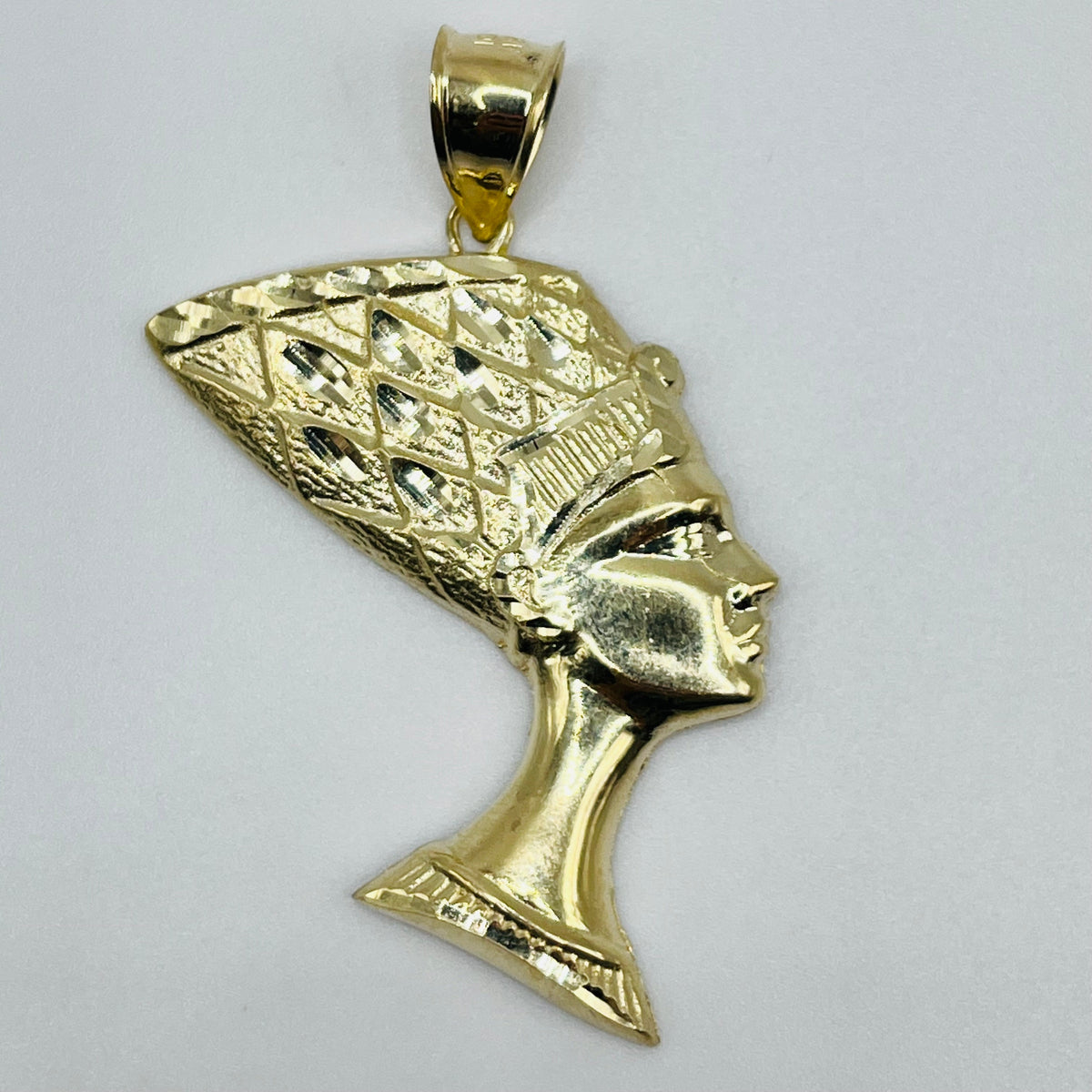 10K Gold Nefertiti Pendant | Length: 2"