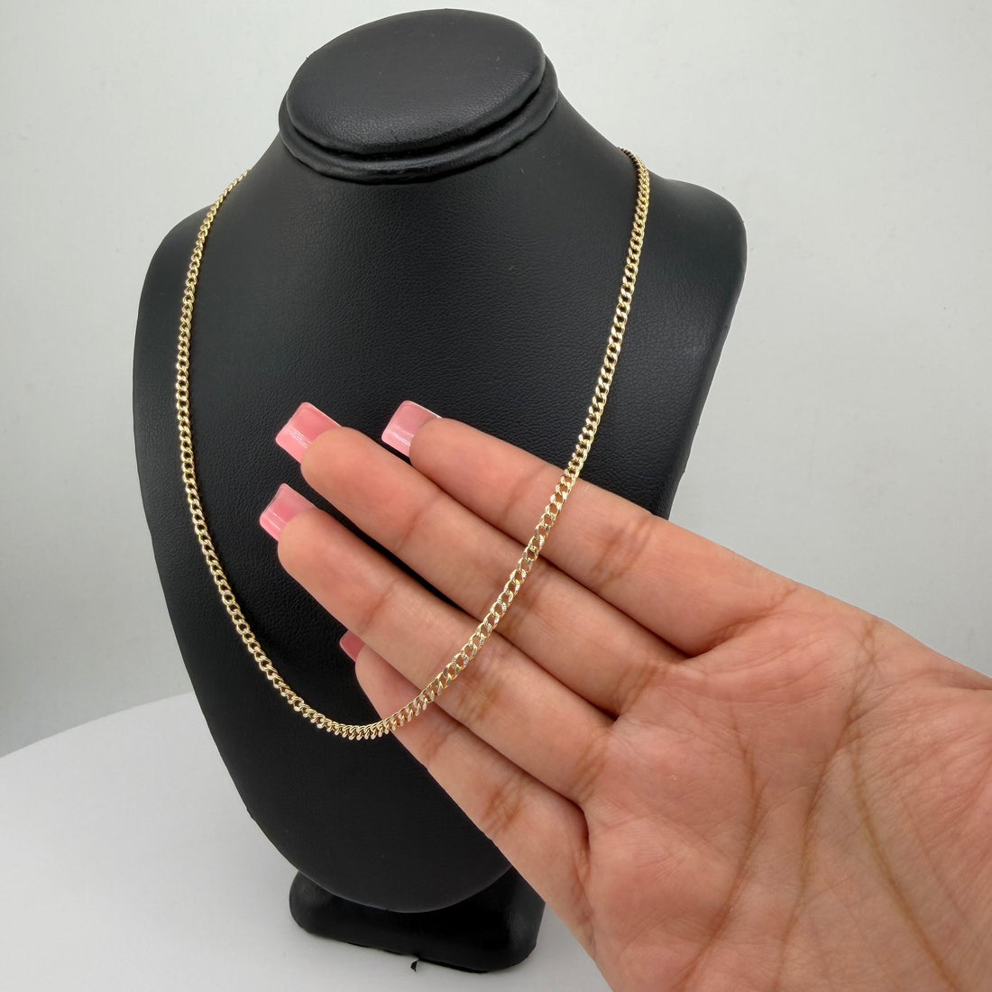 How to Choose the Perfect Gold Chain