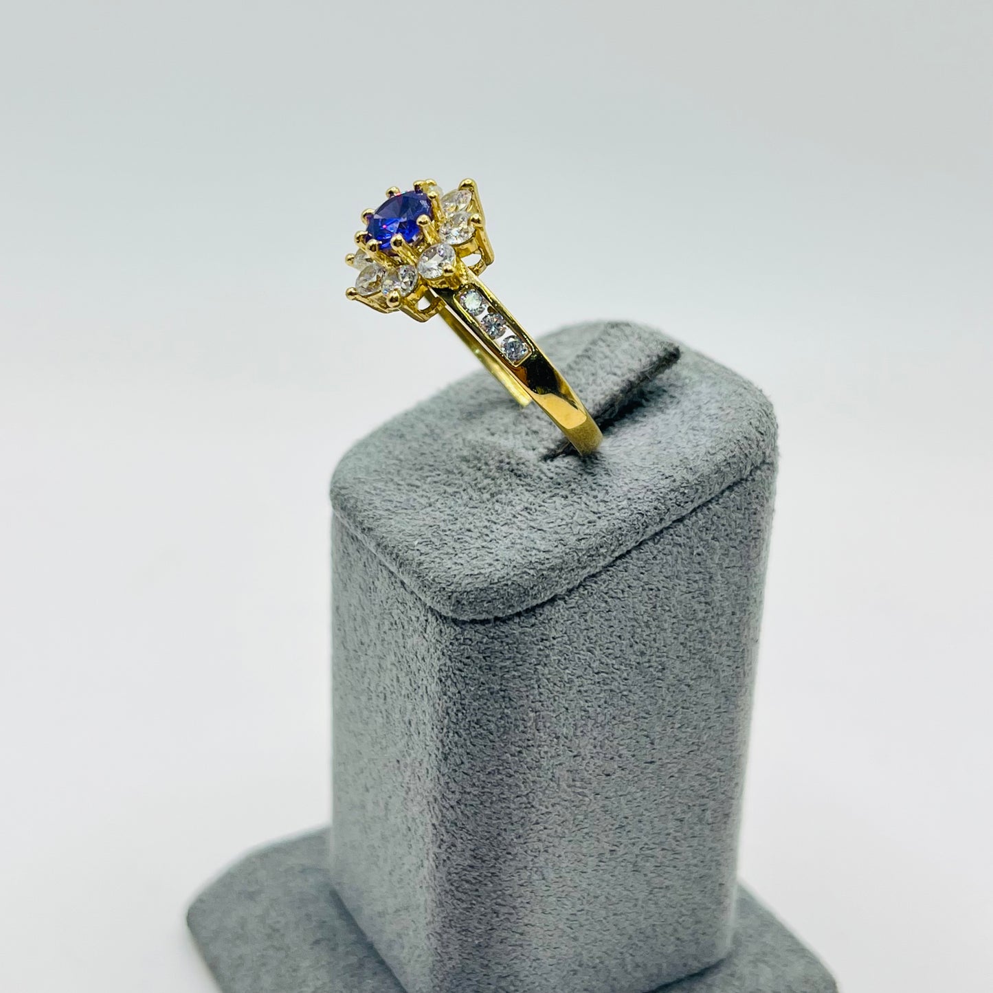 10k Gold Cz Violeta Ring