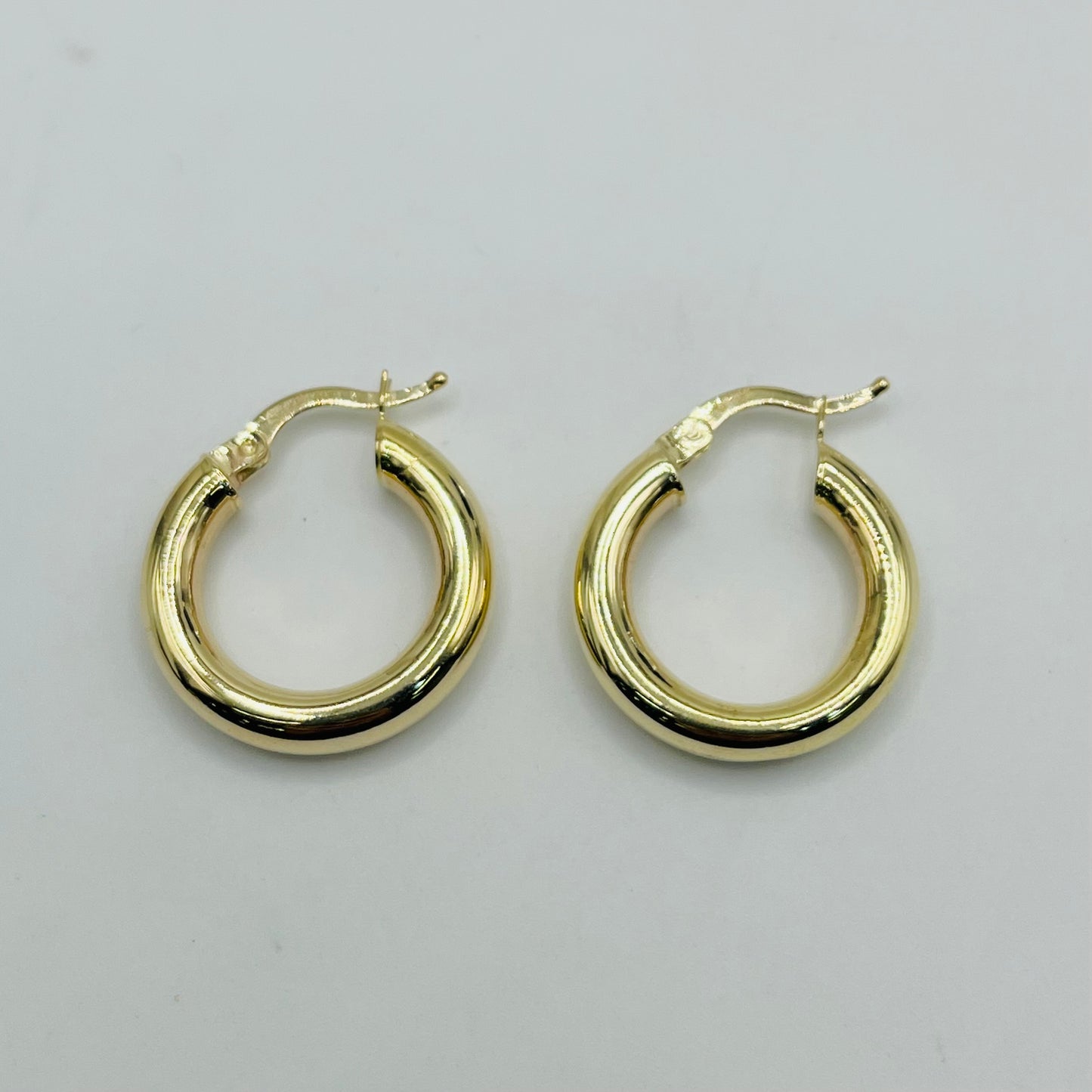 14 karat Classic Gold Mini Hoops (15mm)