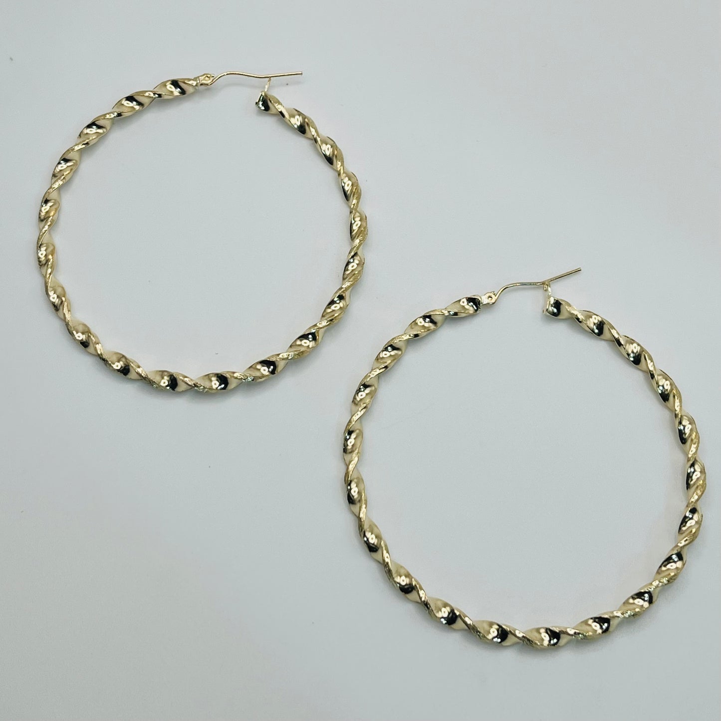 10K Gold Ultra Lightweight Twist Hoops (Small - 1.75")