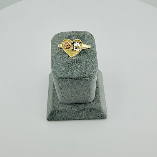 10k Gold Mi Quince Sparkle Ring