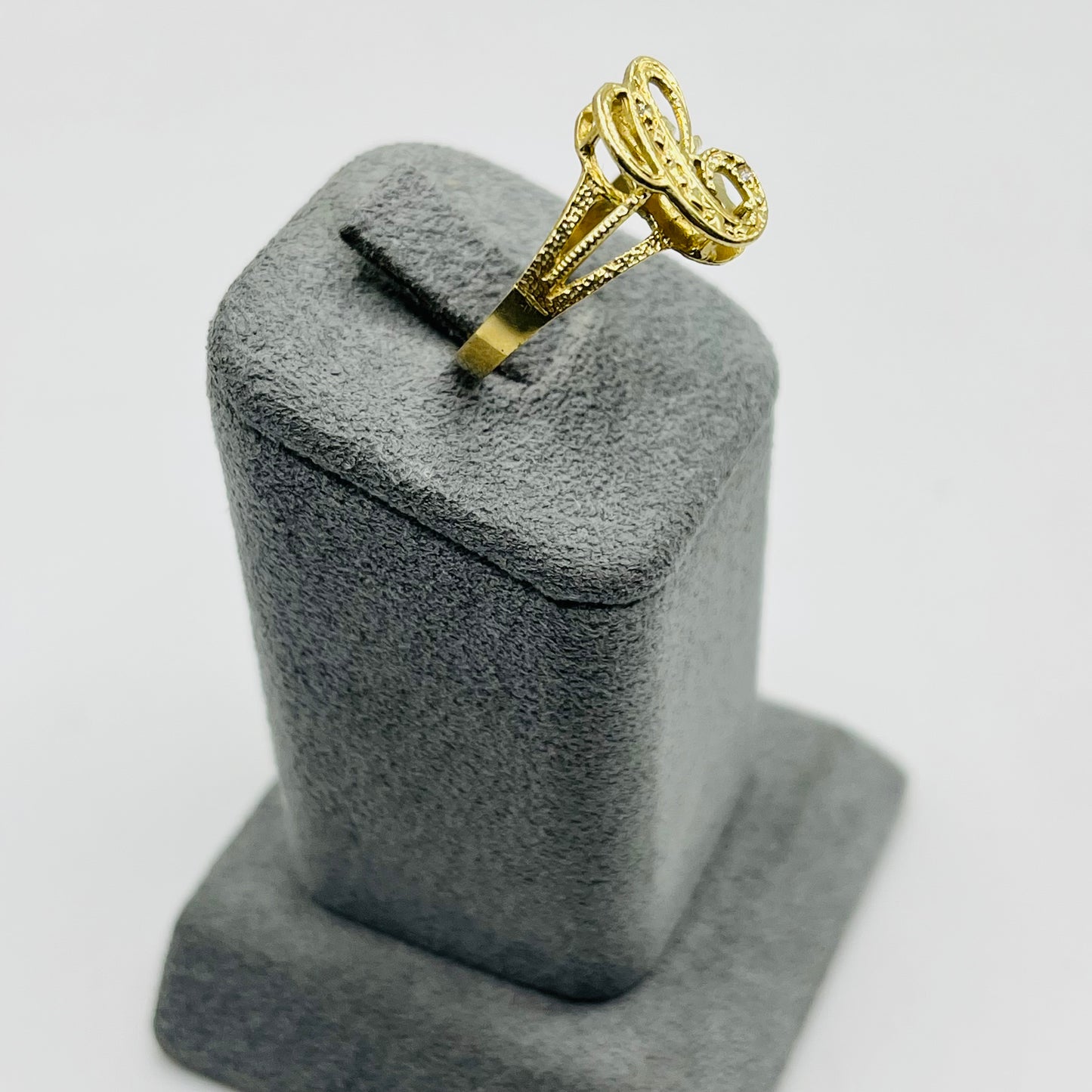 10K Gold 3-D Cursive Initial Ring