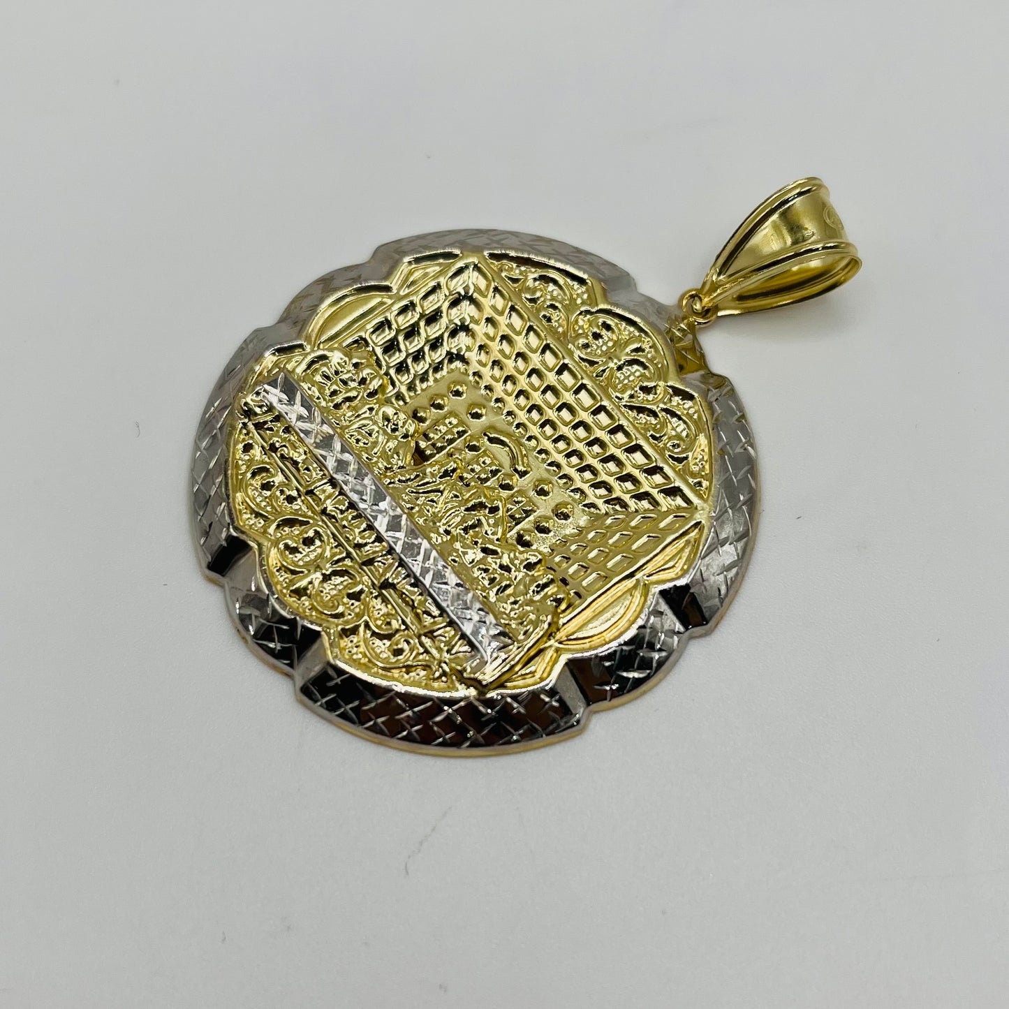 10k Gold Two- Tone Last supper Charm (L)