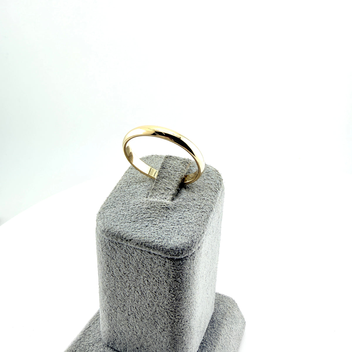Classic Gold Wedding Band