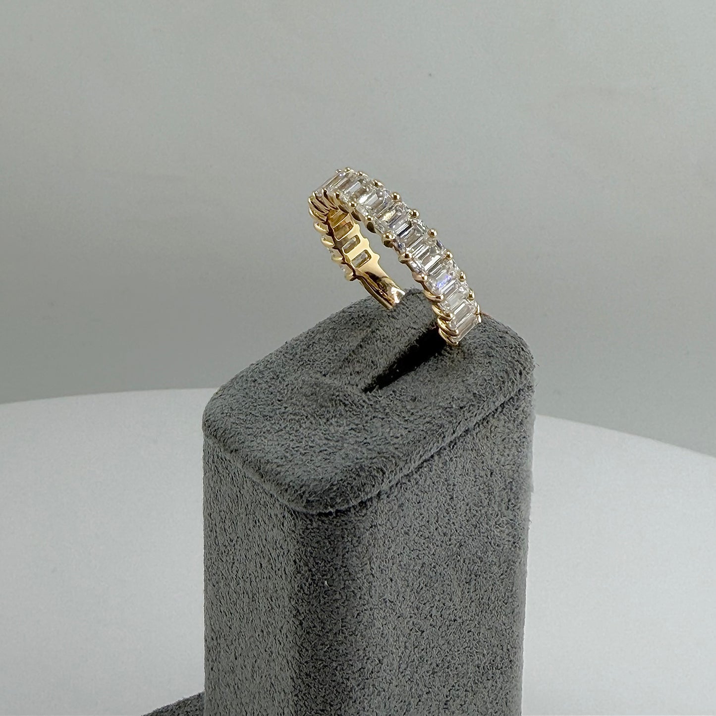 14k Gold Lab Emerald Diamond Band Ring - Size 7