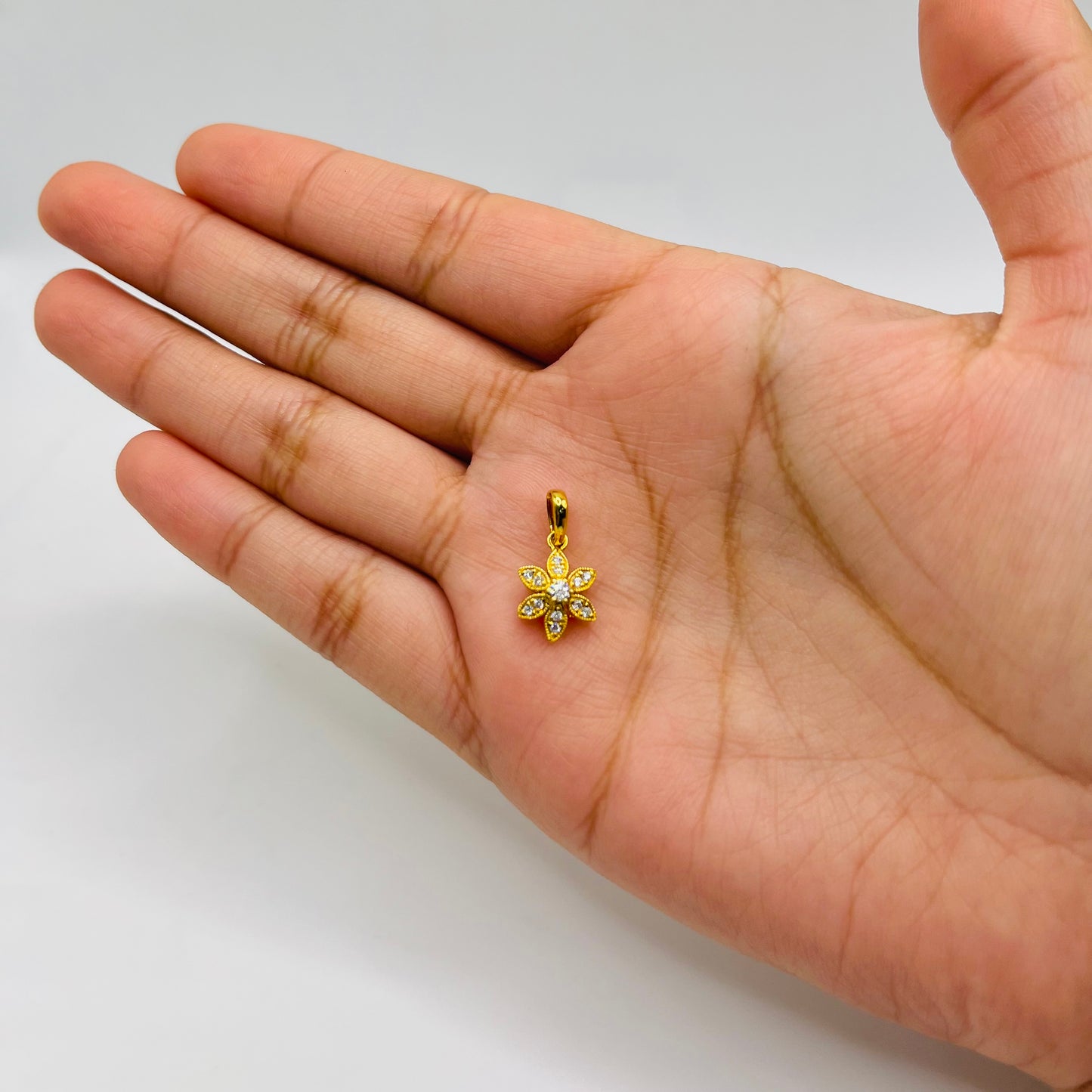14k Gold Diamond Flower Pendant