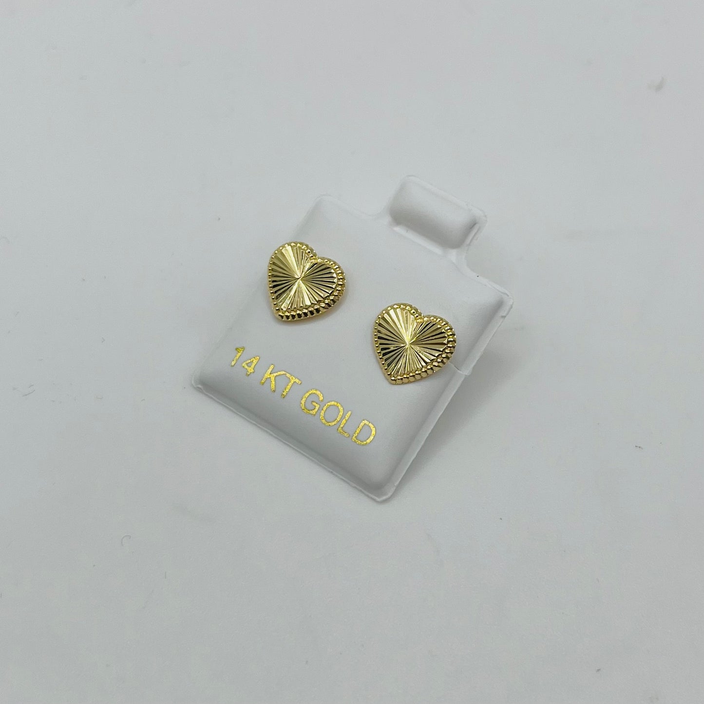 14k Gold Classic Heart Earrings (Screwback)