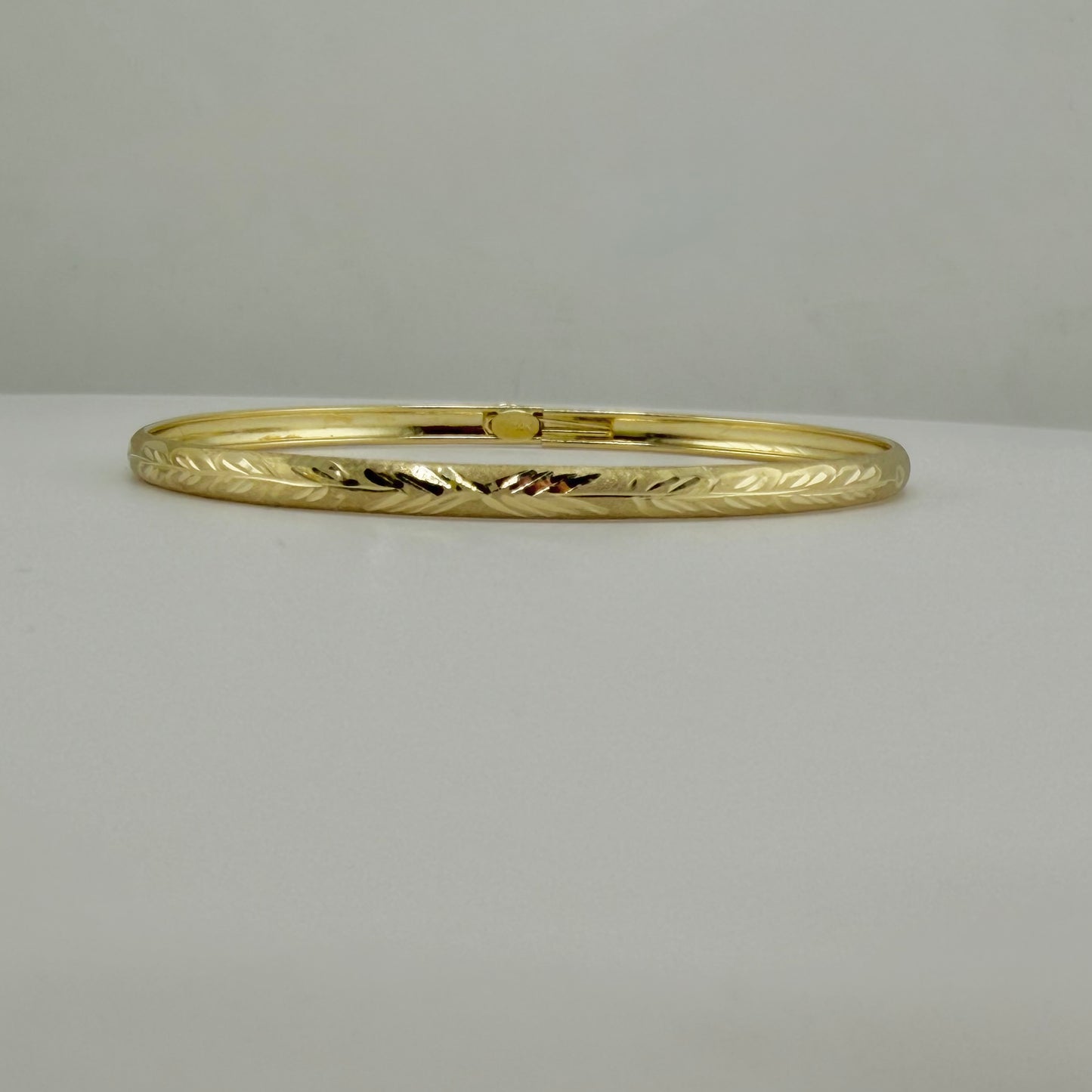 10k Gold Regal Bangle Bracelet