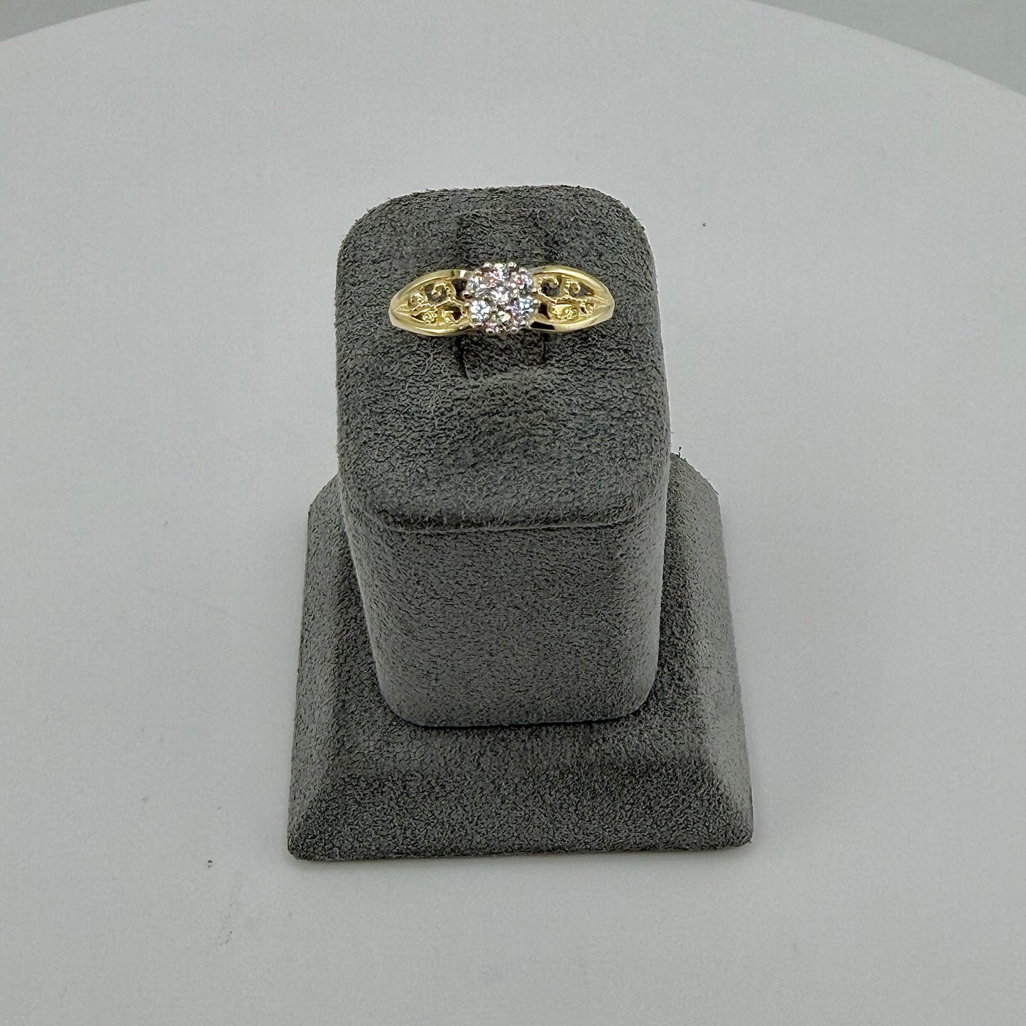10k Gold Cluster Flower Ring