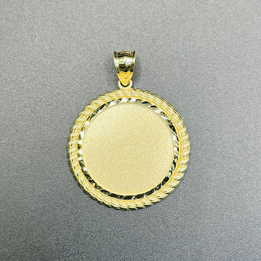 10K Gold Rope Picture Pendant