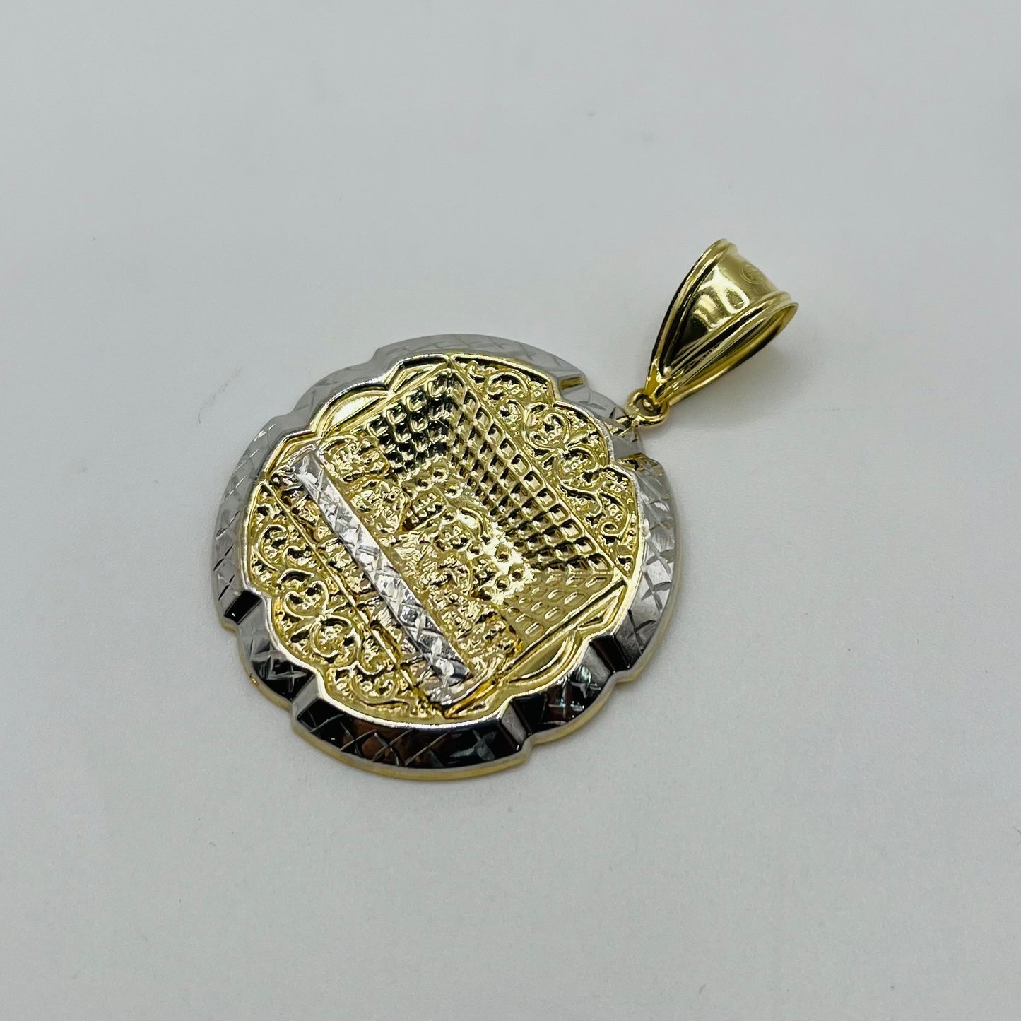 10k Gold Two- Tone Last supper Charm (M)