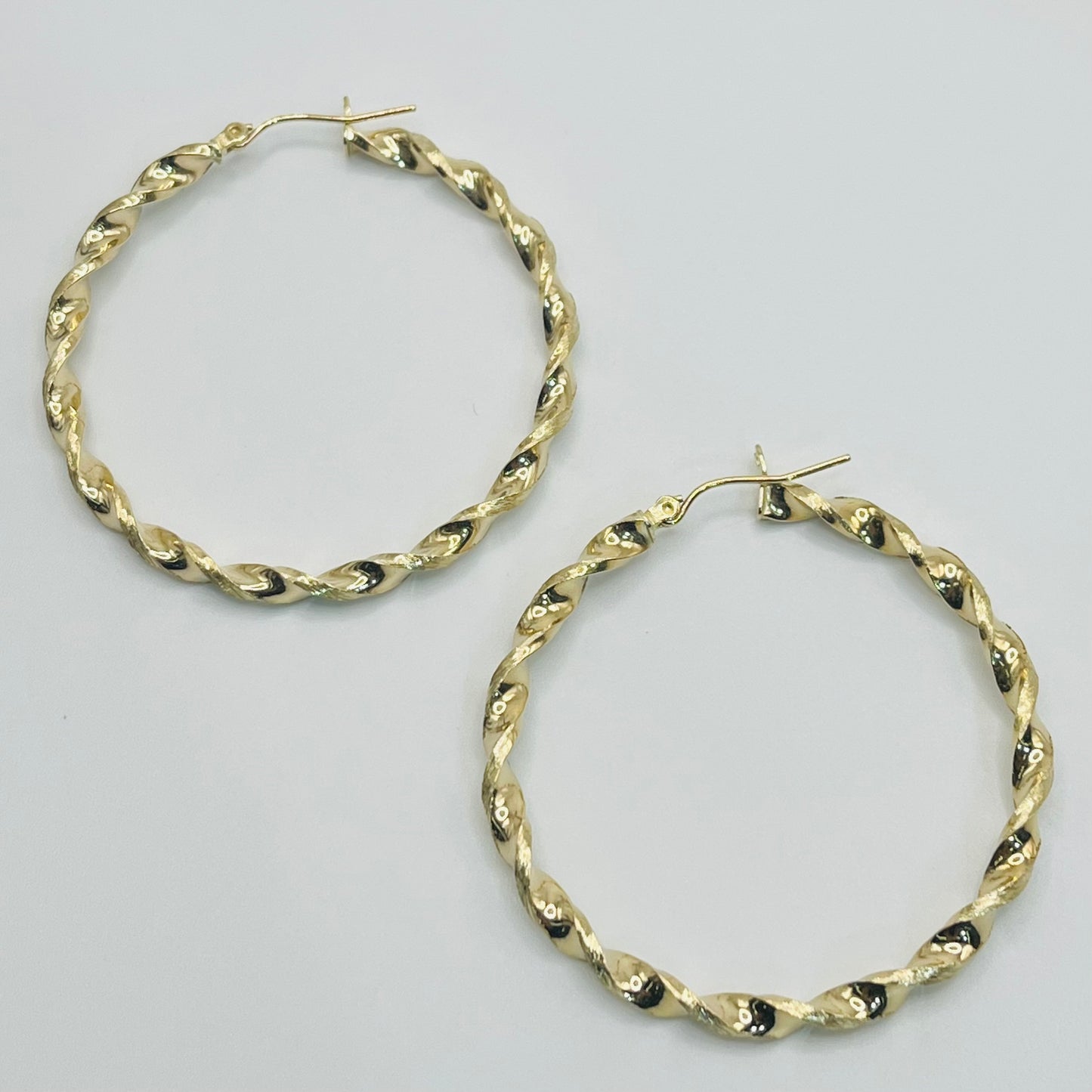 10K Gold Ultra Lightweight Twist Hoops (Medium - 2")