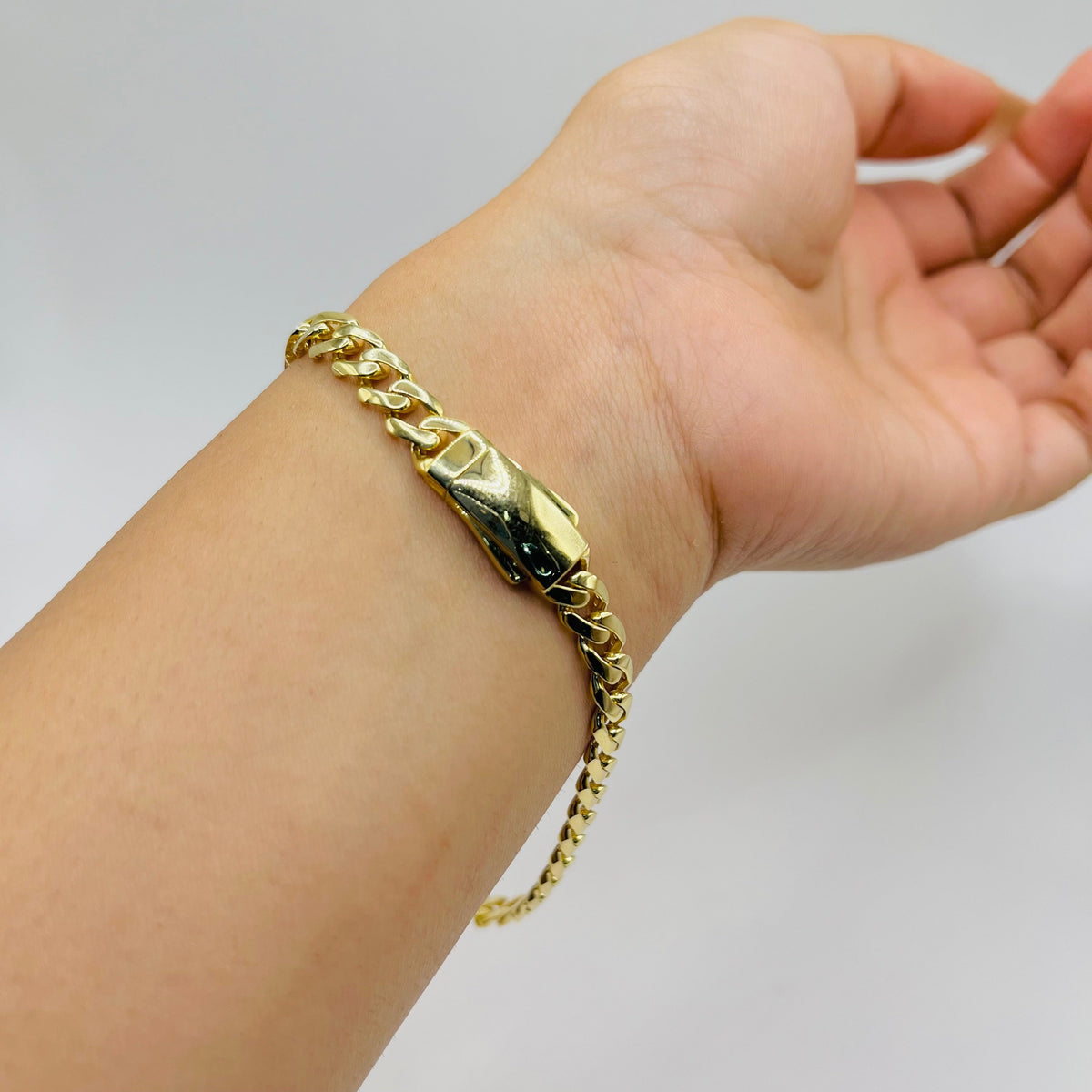 10K Gold Monaco Bracelet | Width: 6mm