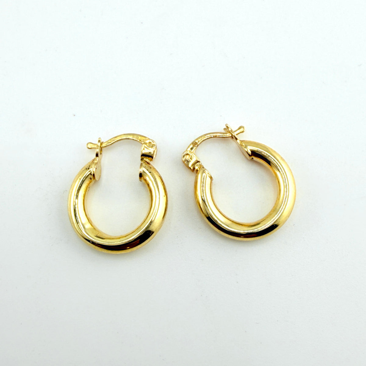 10K Gold Classic Huggy Hoops