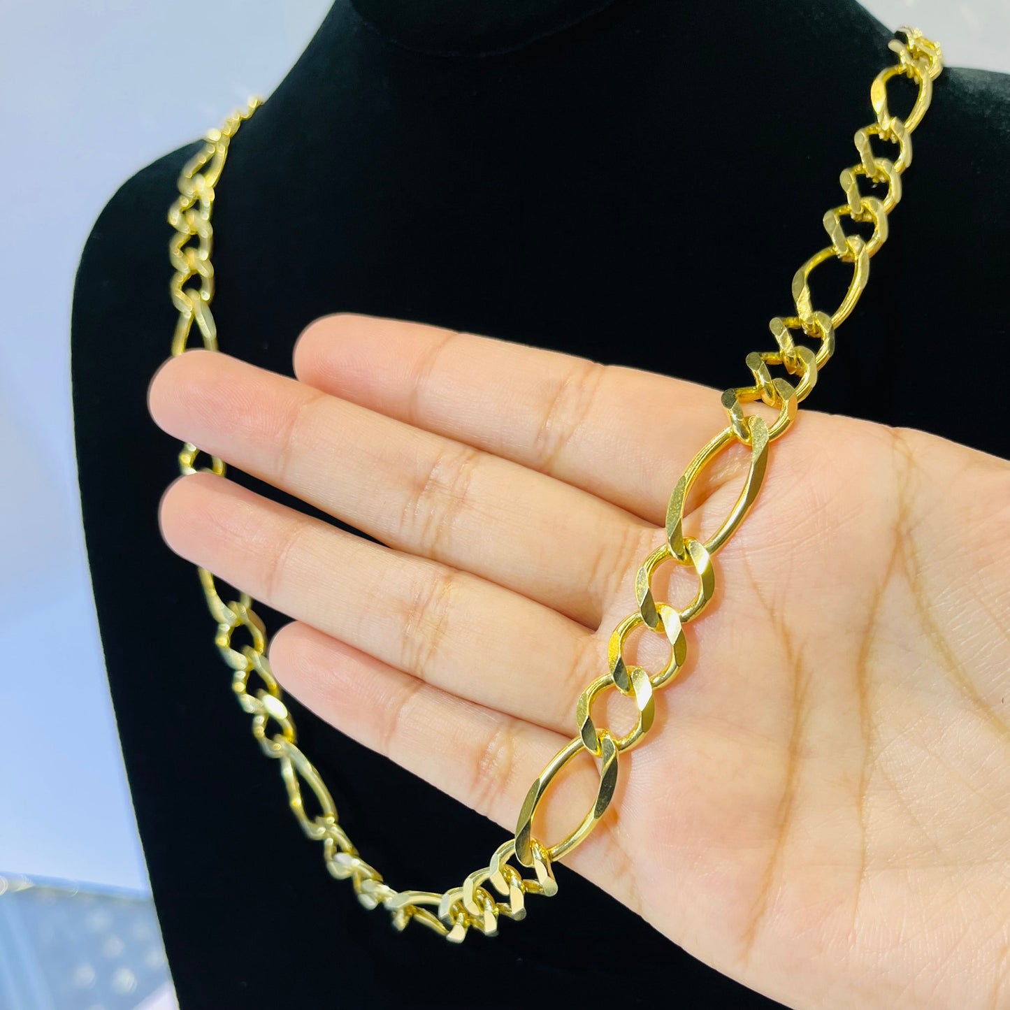 14K Gold Solid Figaro Chain | Width: 9.5mm