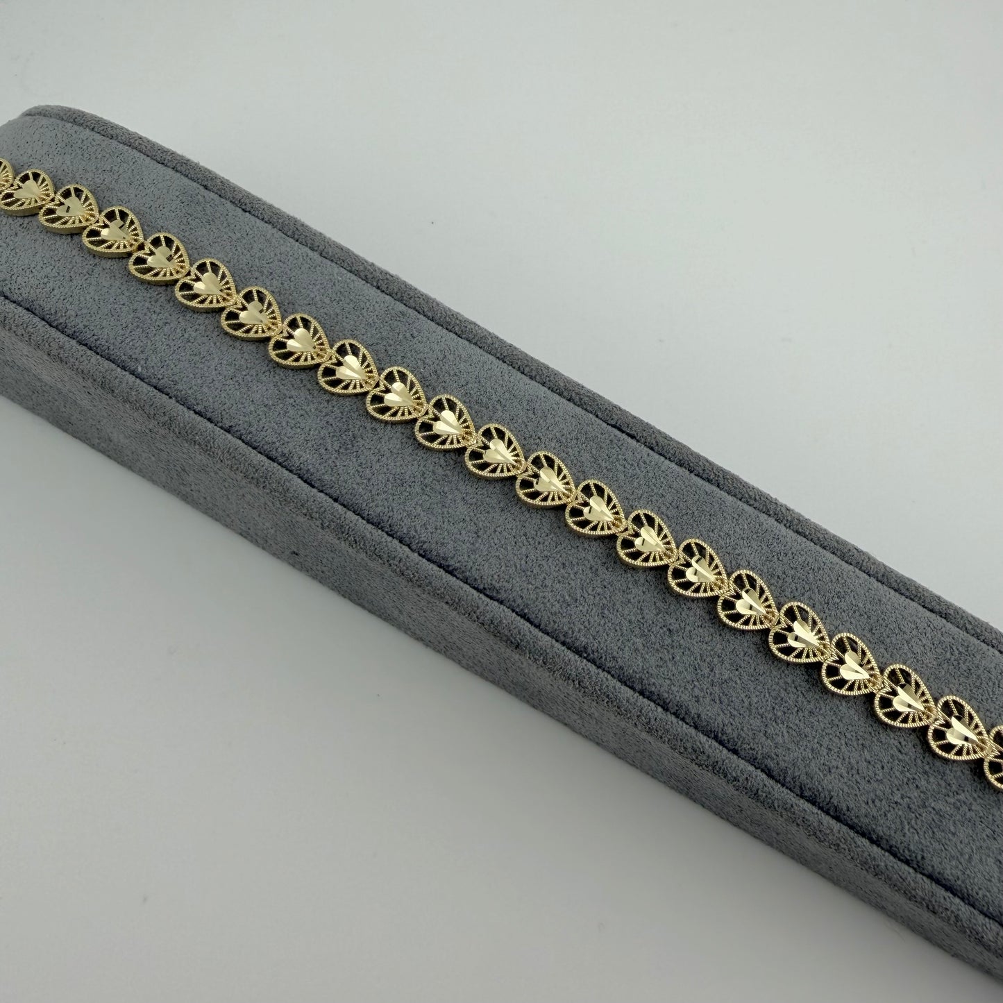 10k Gold Heartstring Bracelet (M)