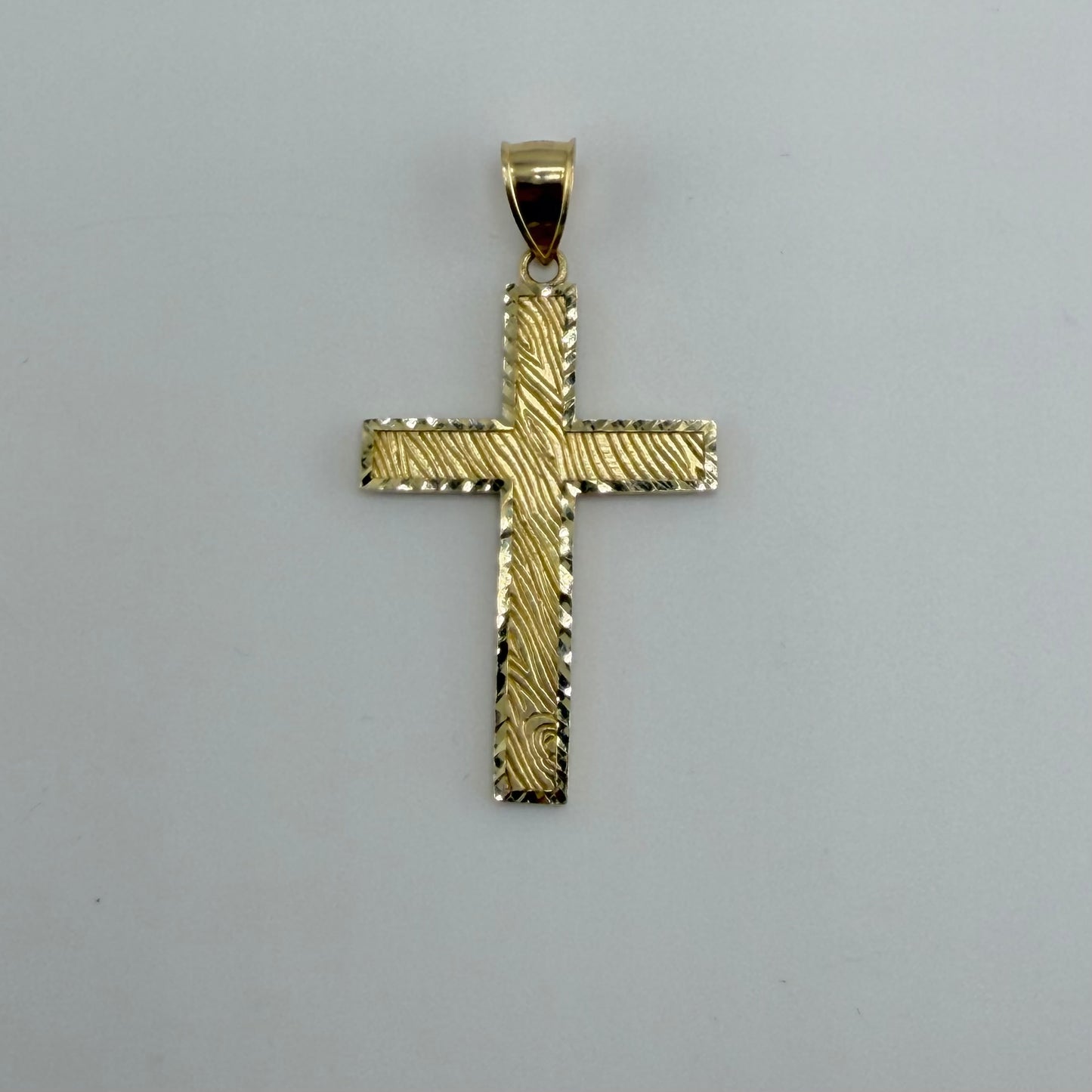 10k Gold Ribbed Cross Charm (L)