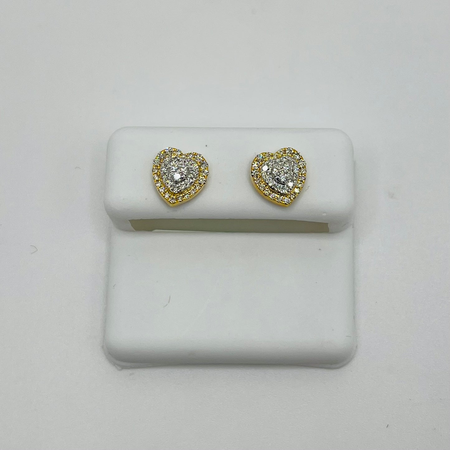 14k Gold Cluster Heart Earrings (Screwback) 9mm