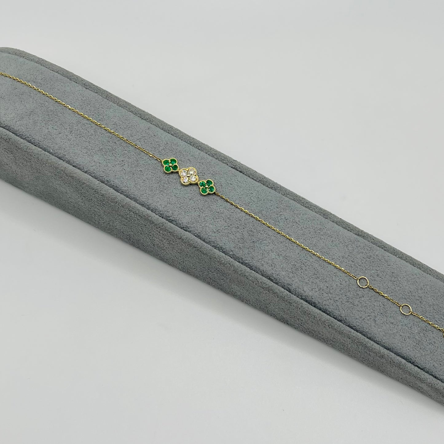 14k Gold Diamond Emerald Clover Bracelet
