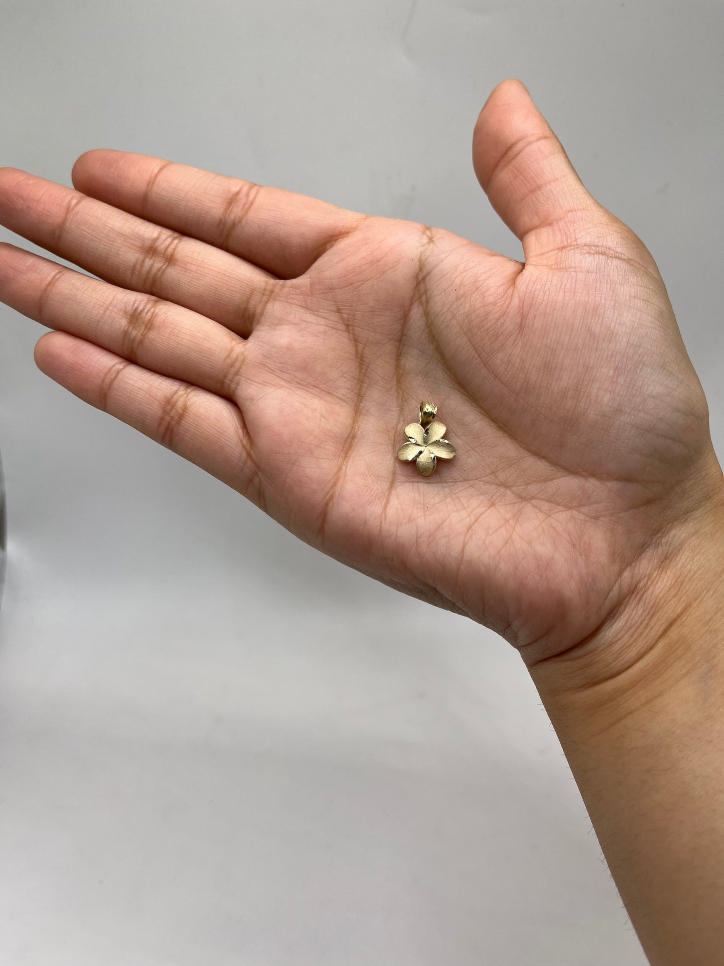 10k Gold Satin Hibiscus Charm (S)