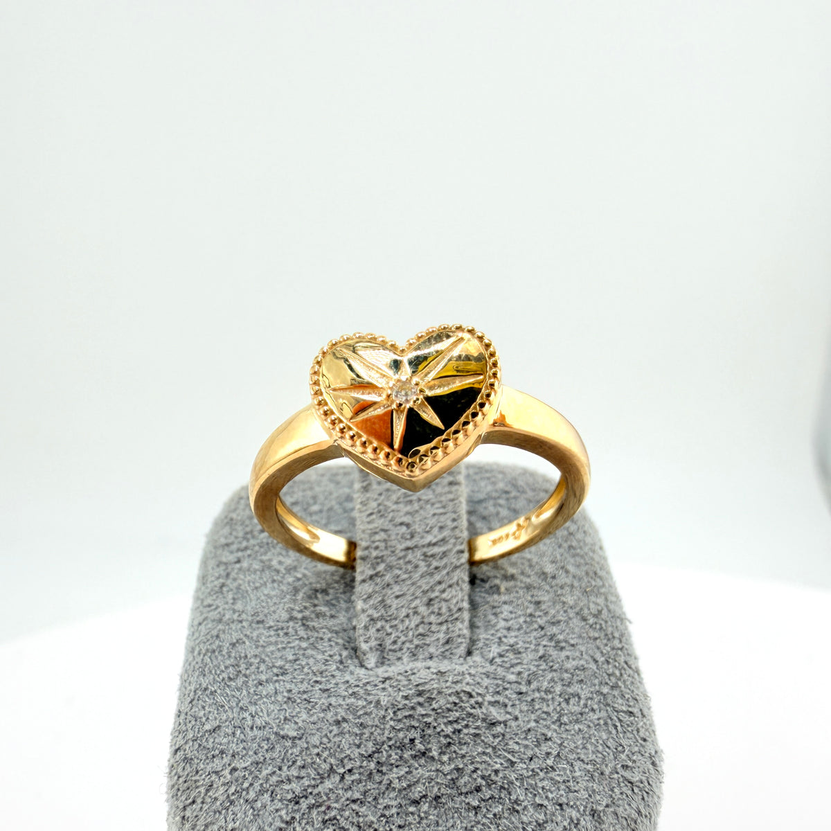 10K Gold Starlight Heart CZ Ring