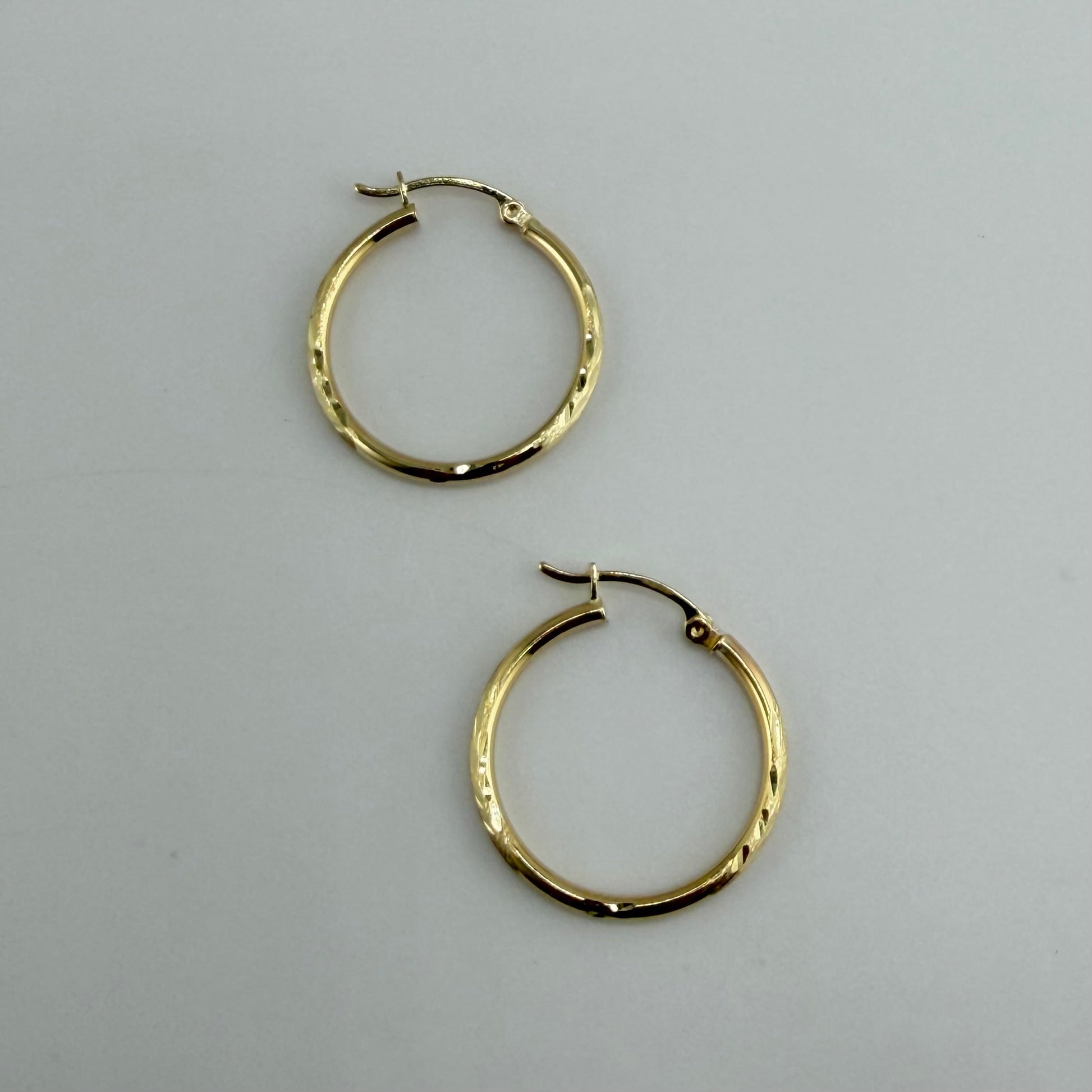 10K Gold Radiant Hoops | Diameter: 1"