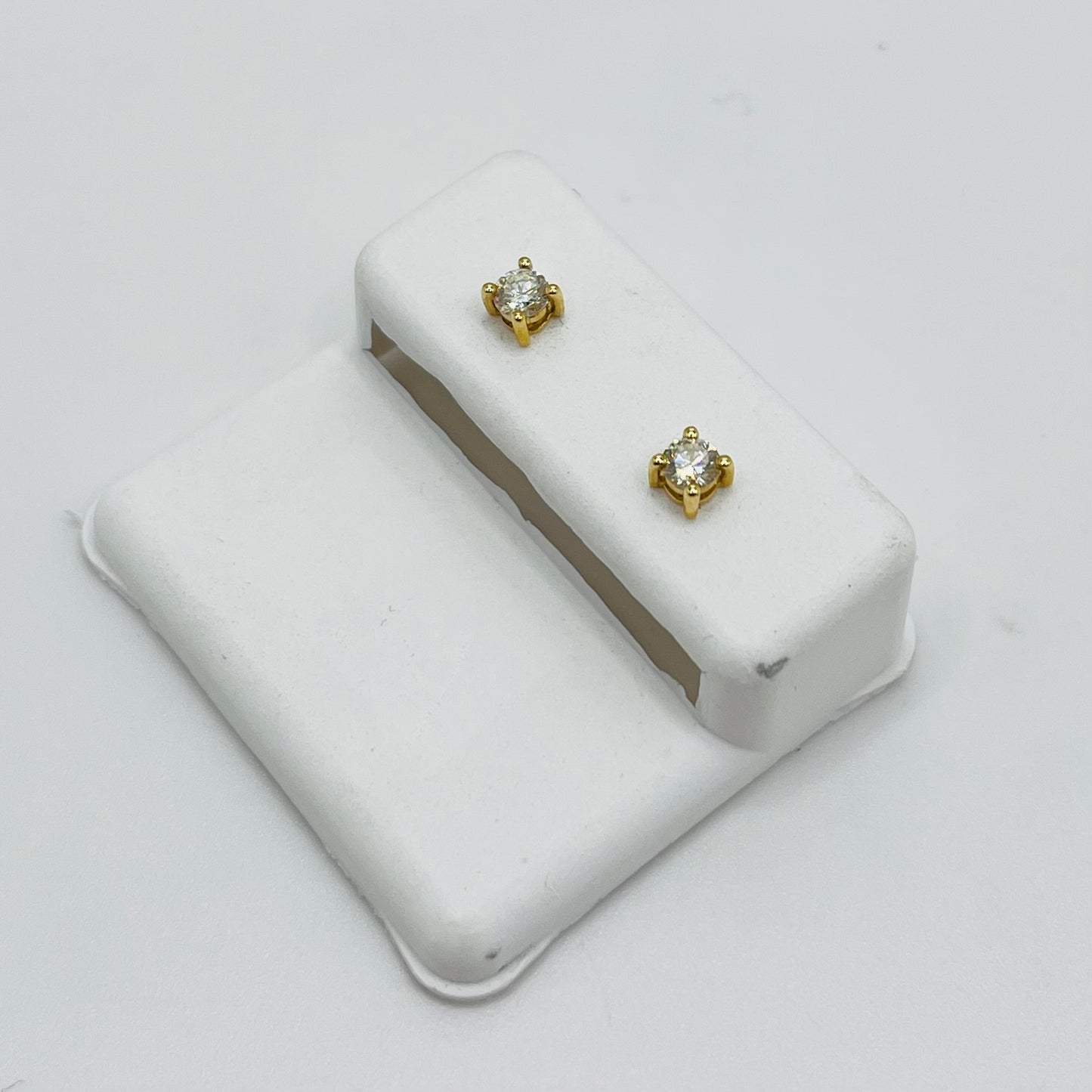 14k Diamond Stud Earrings (Screwback) 3.5mm