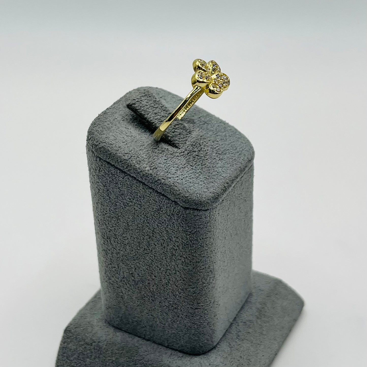 10k Gold Cz Flower Ring